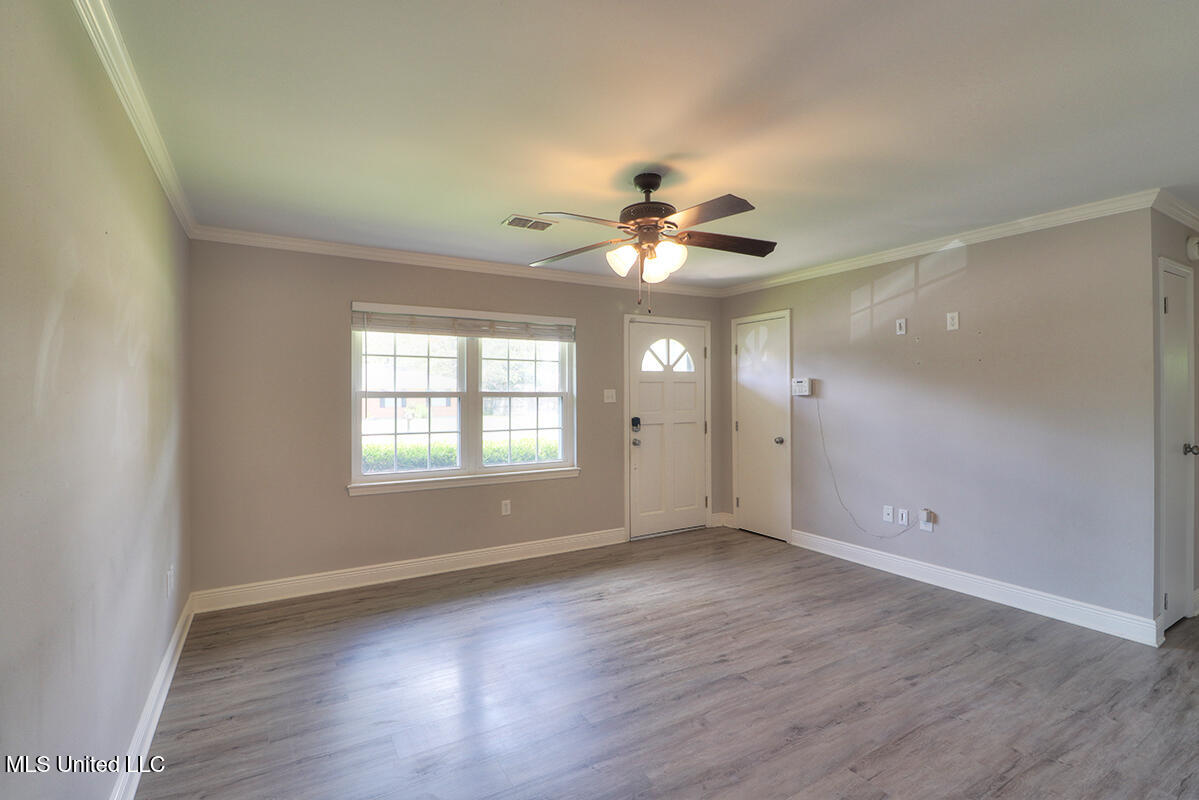 2106 Boardman Boulevard Property Photo 1