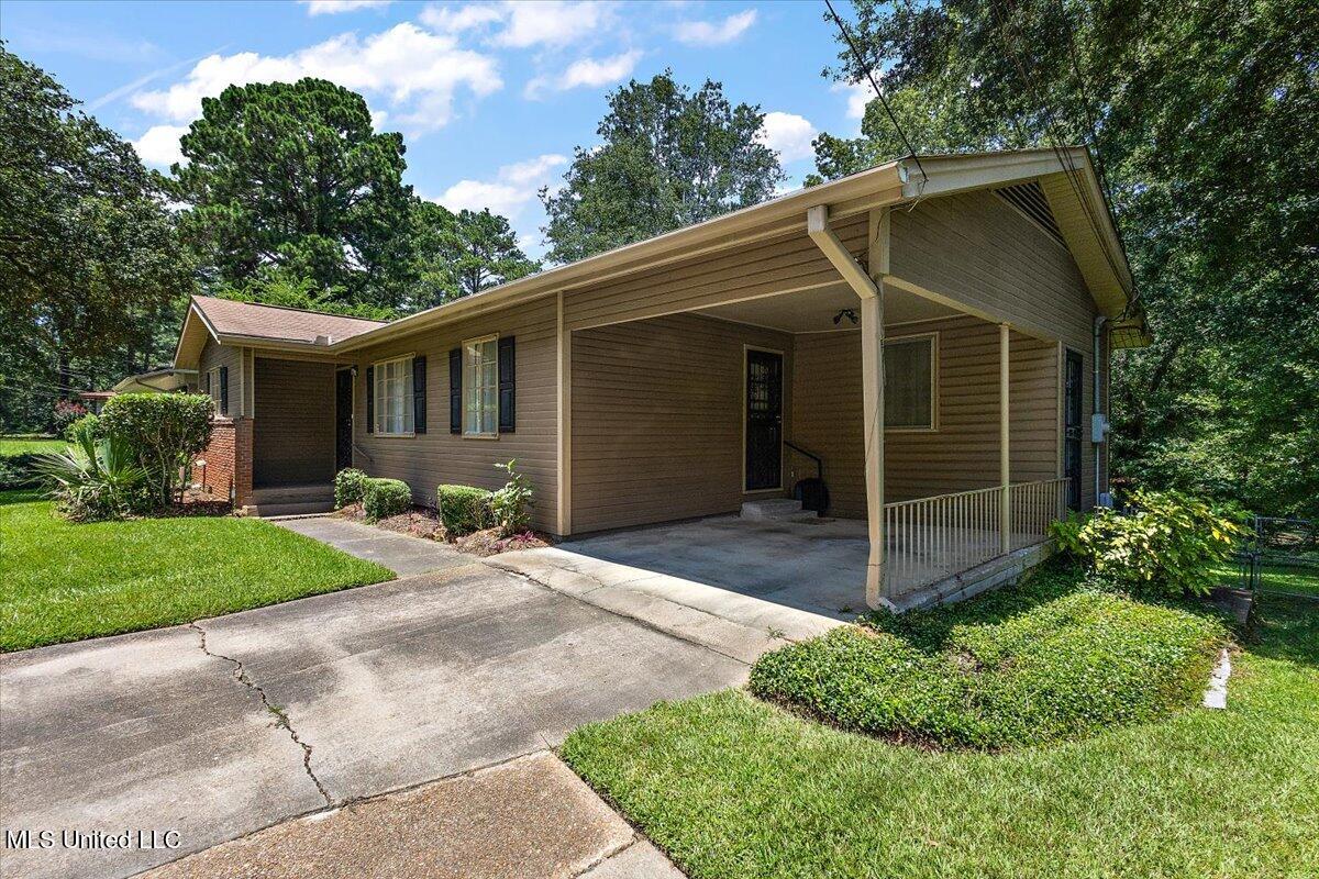216 Pine Ridge Road Property Photo 3