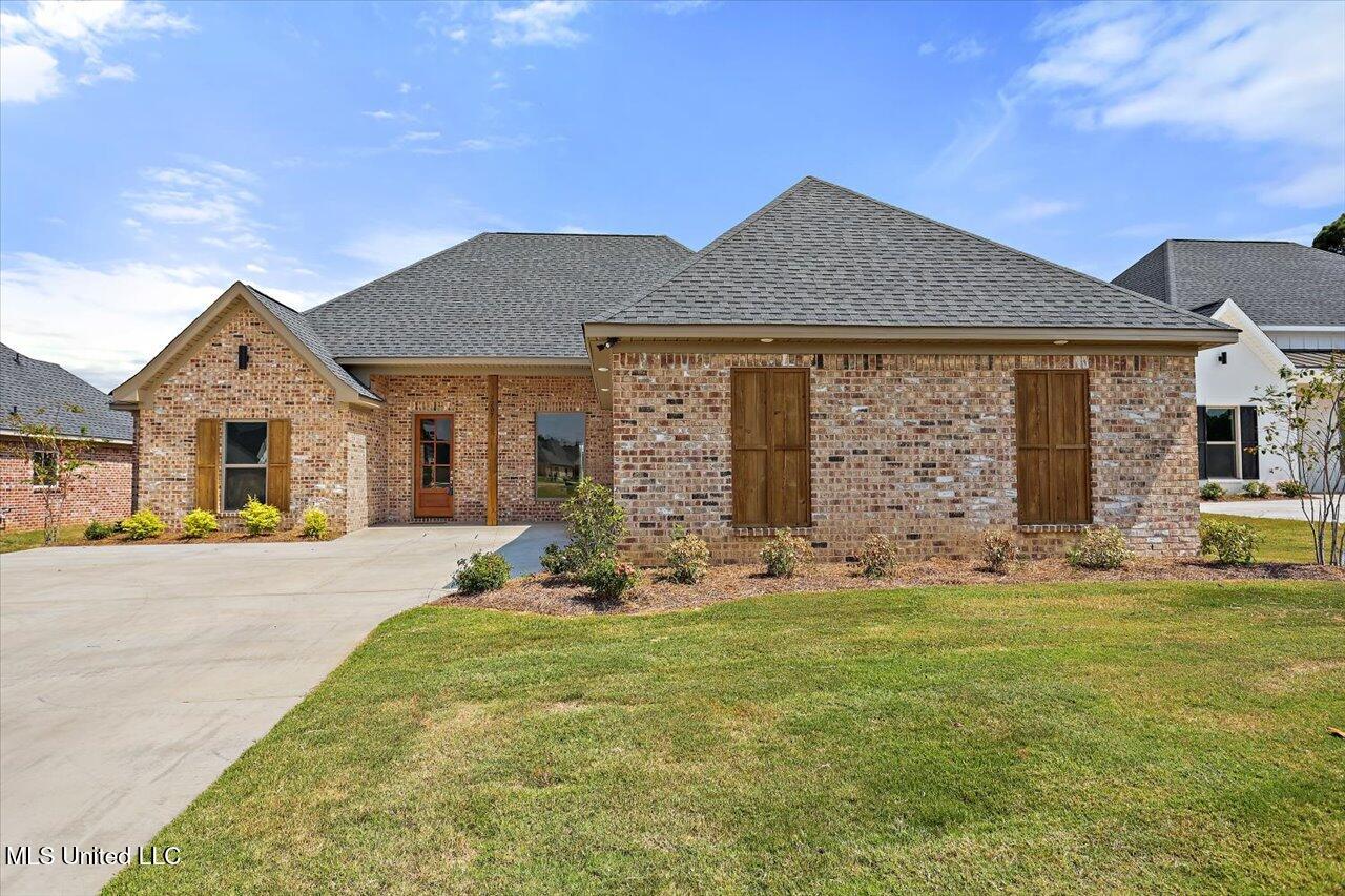 1207 Old Court Crossing Property Photo 1