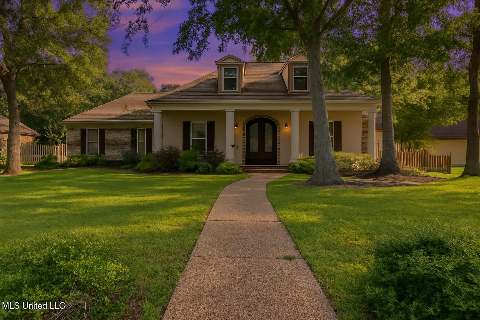3208 Oakleigh Circle Property Photo 1