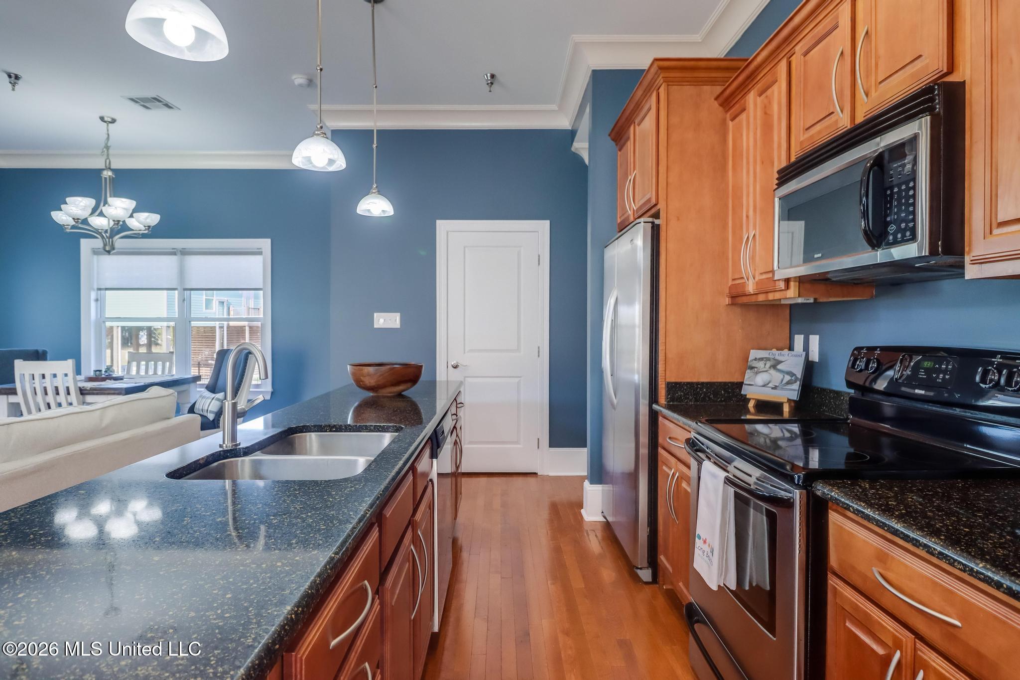 723 Beach Boulevard Property Photo 7