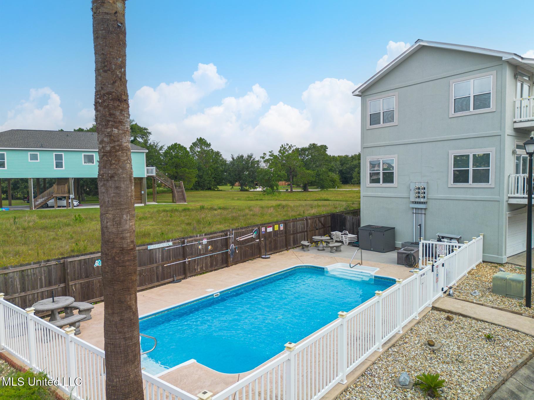 723 Beach Boulevard Property Photo 29