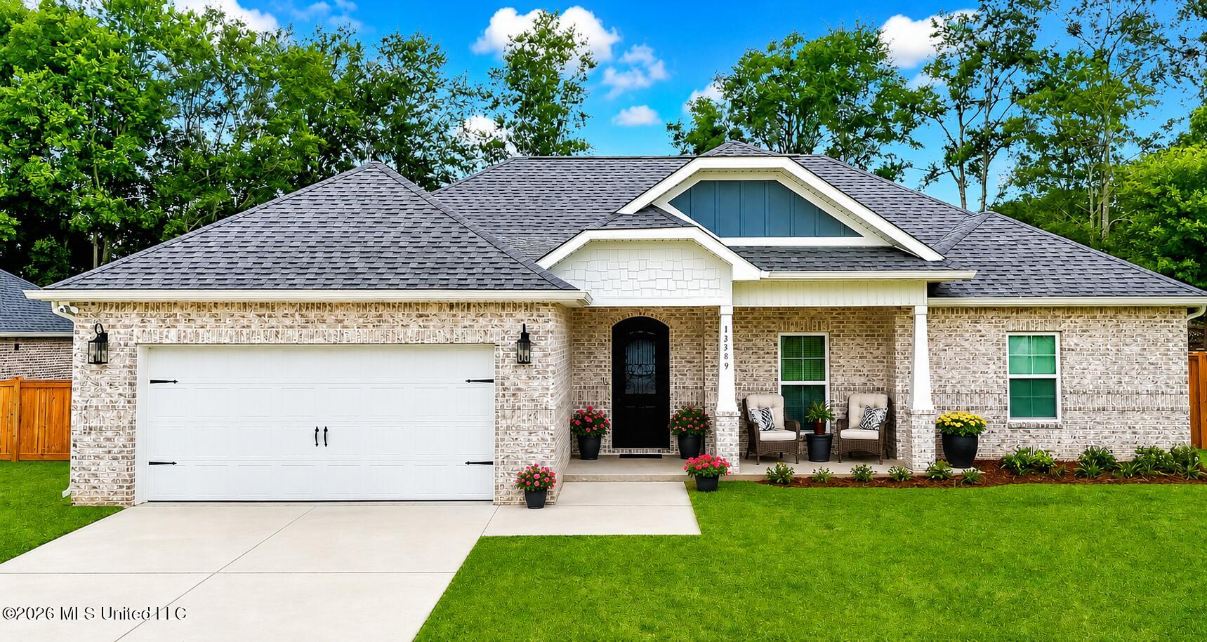 13589 Deer Field Drive Property Photo 1