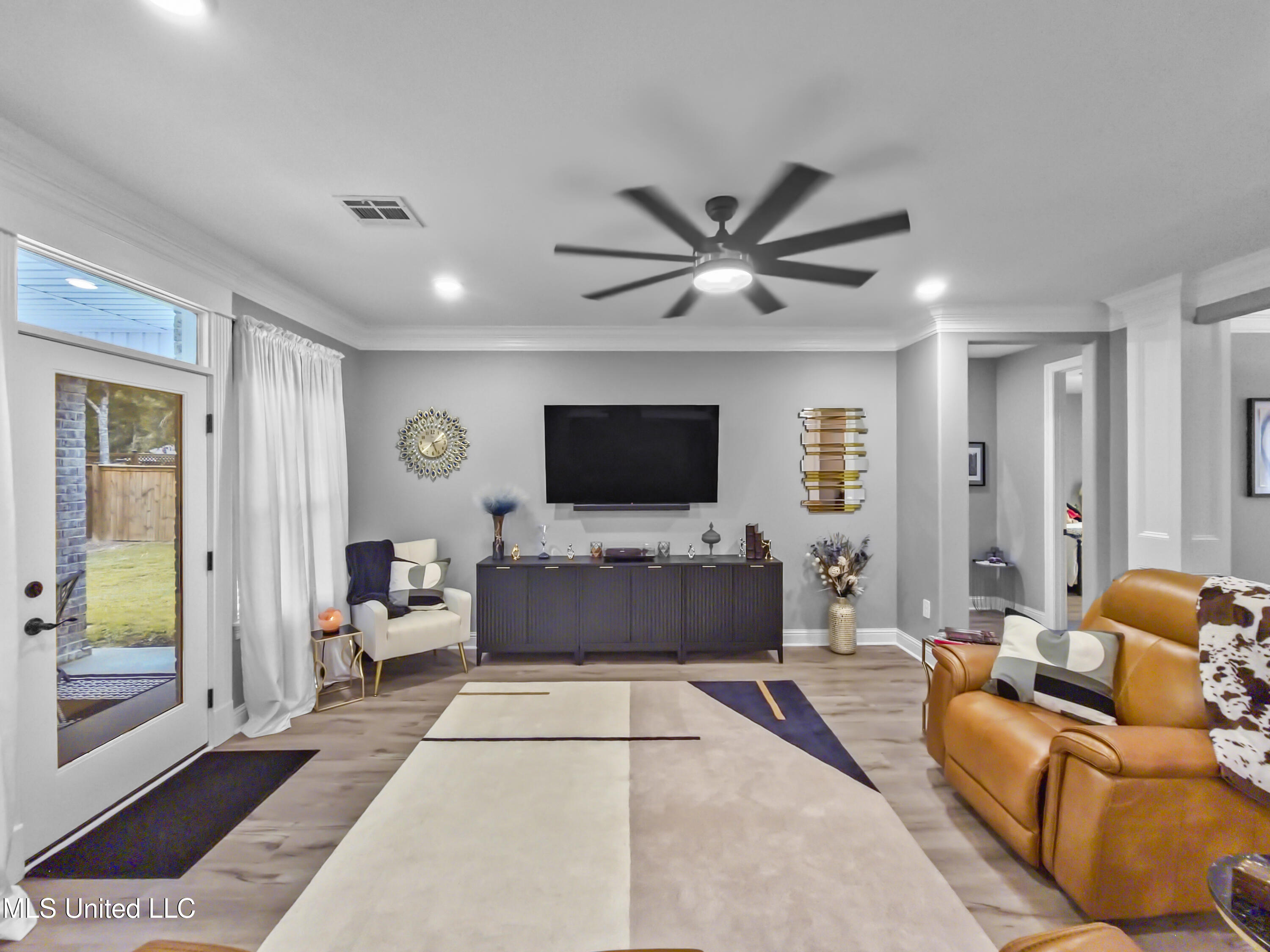 13589 Deer Field Drive Property Photo 8