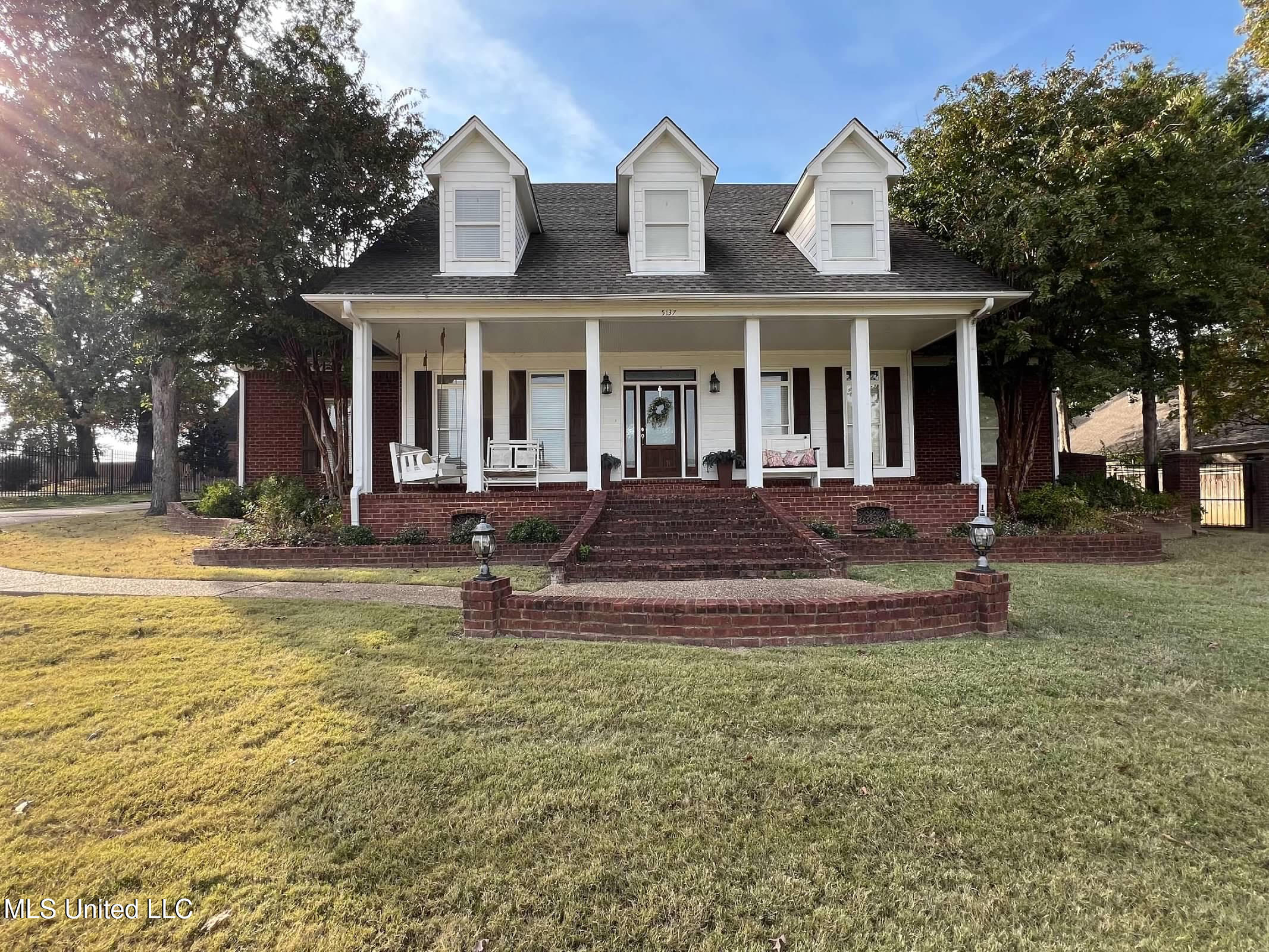 5137 Meadow Pointe Drive Property Photo 1