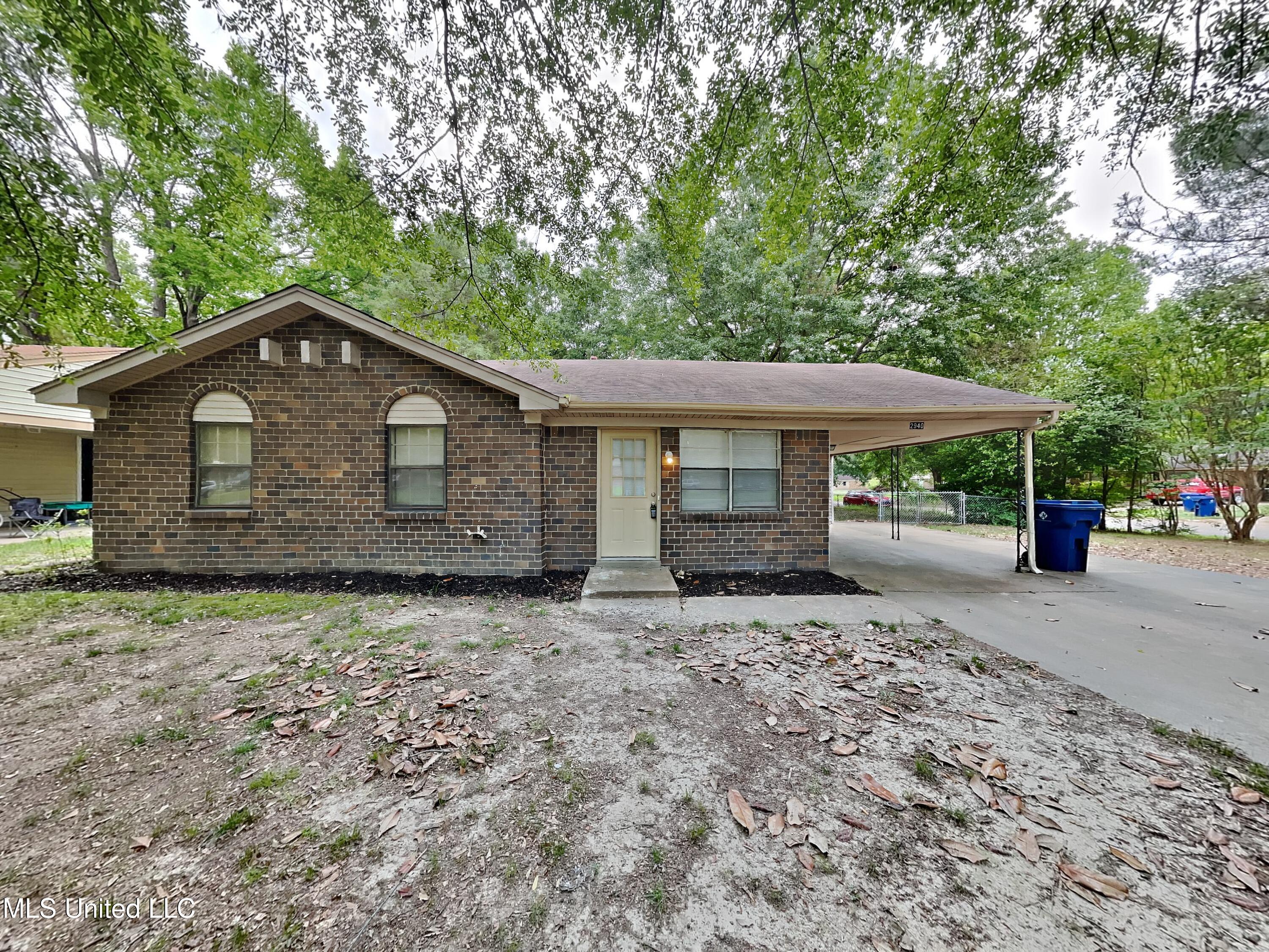 2940 Meadowbrook Drive Property Photo 1