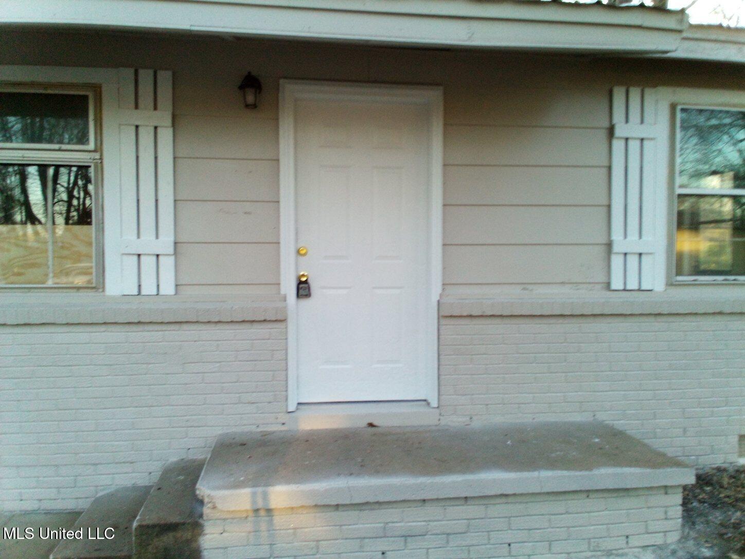 203 Fisher Street Property Photo 1