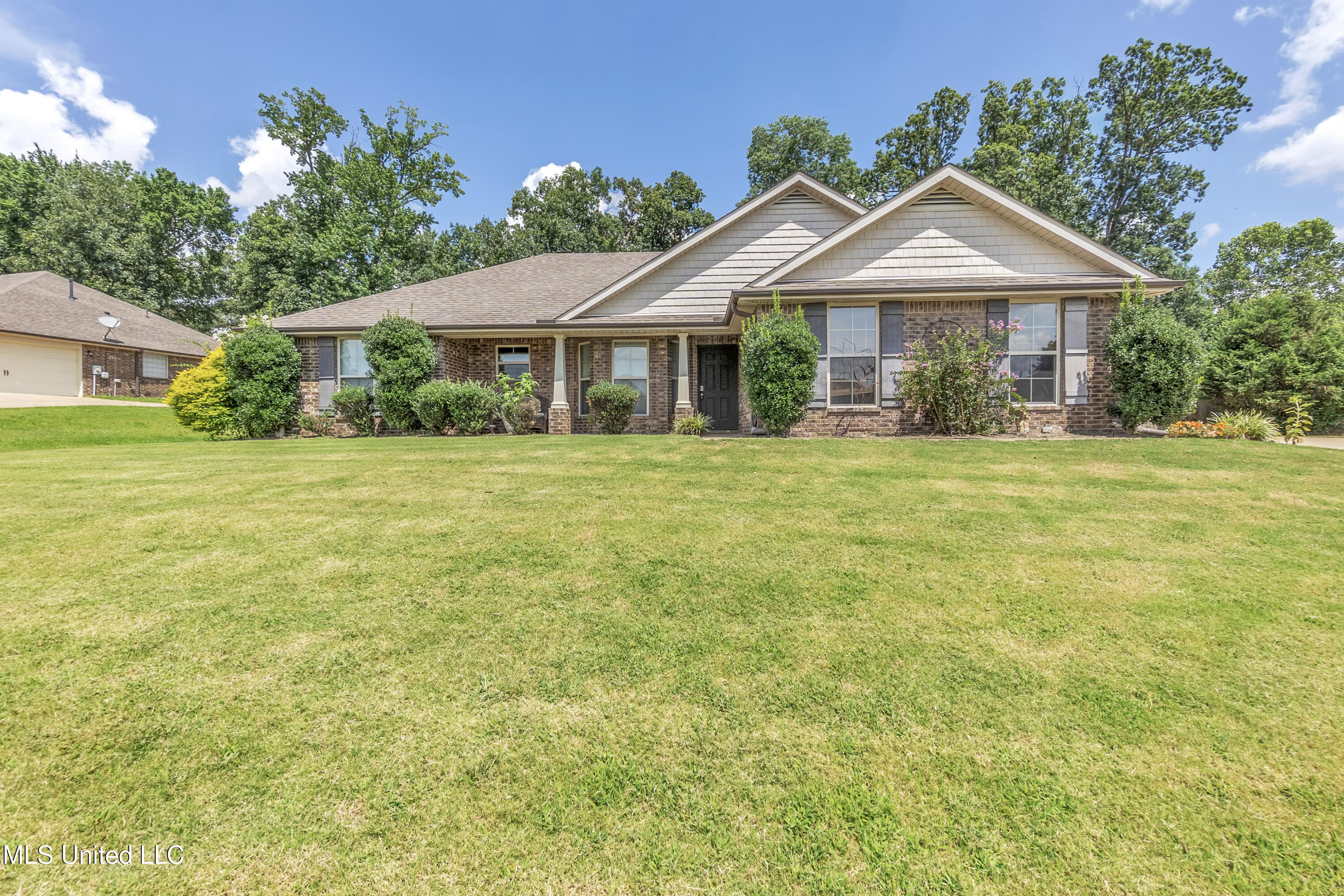 7762 Brierfield Drive Property Photo 1