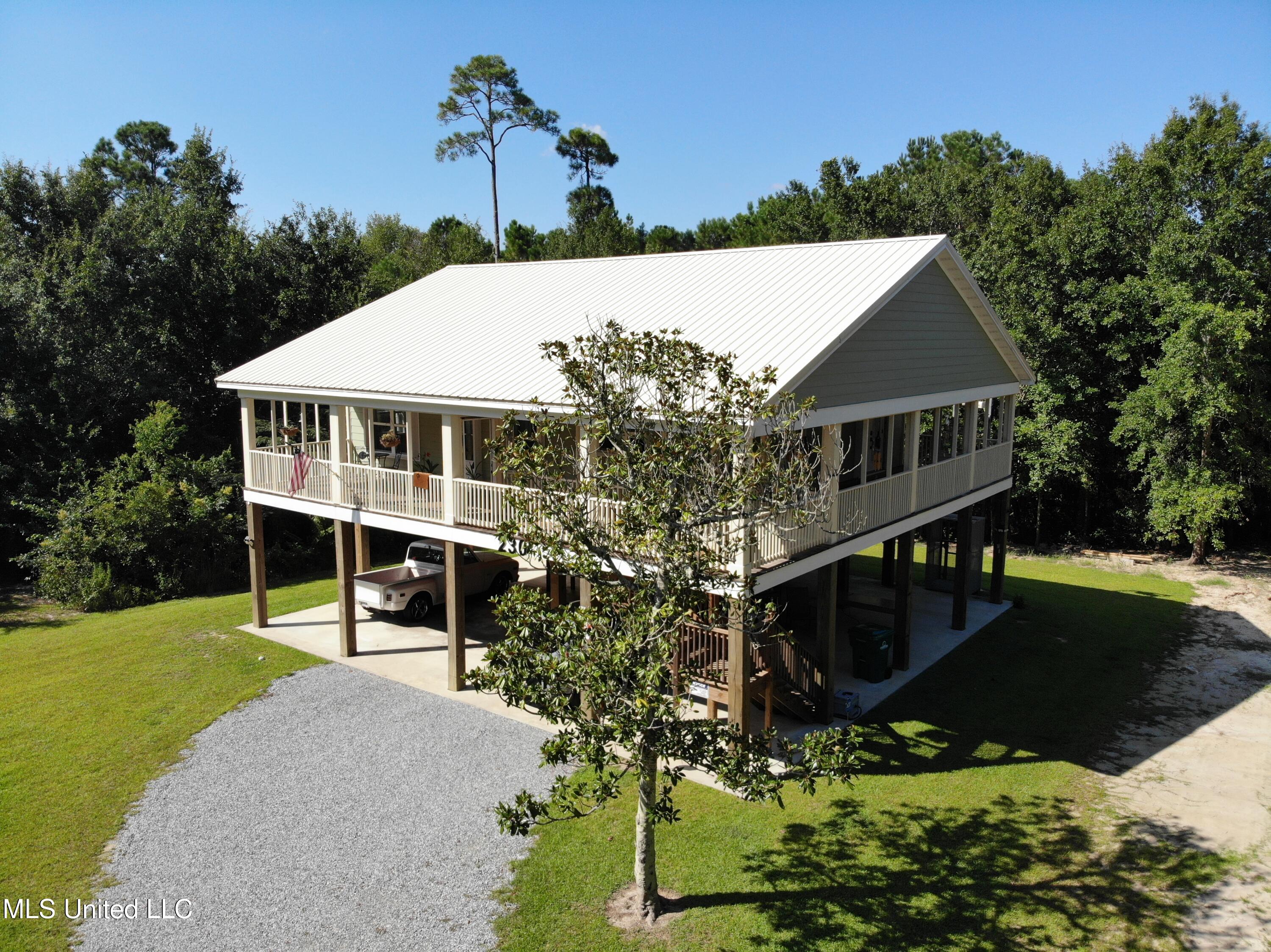 230 Marcus Drive Property Photo 1