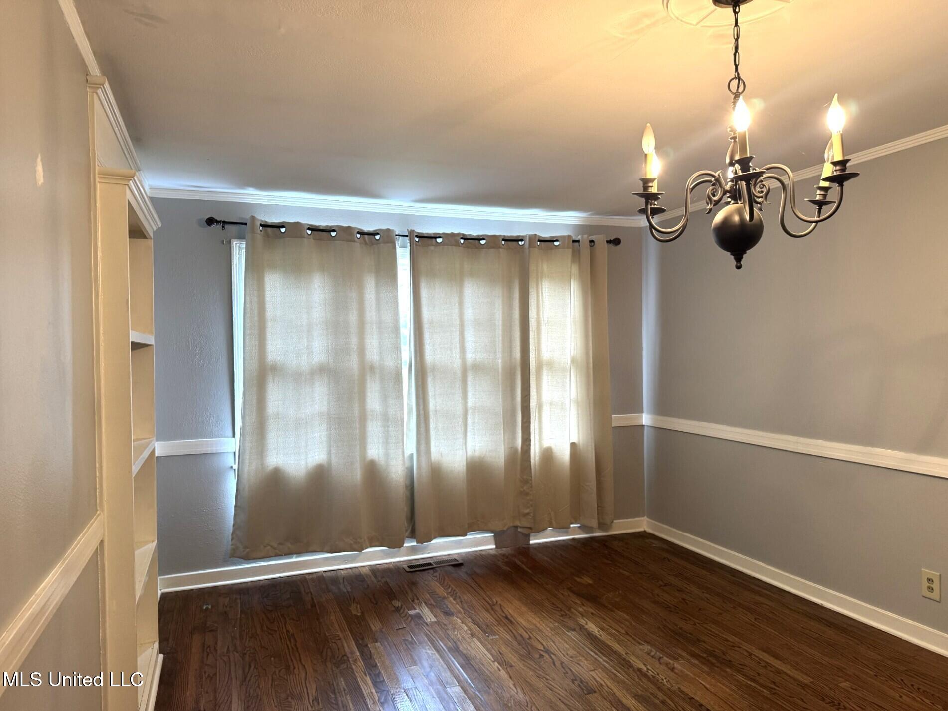 552 Ratcliff Place Property Photo 4