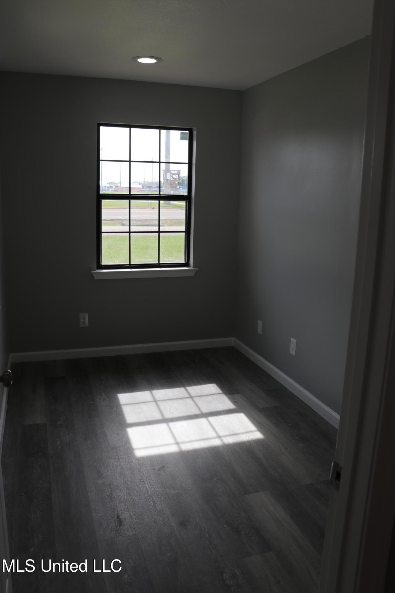 554-556 Loposser Avenue Property Photo 26