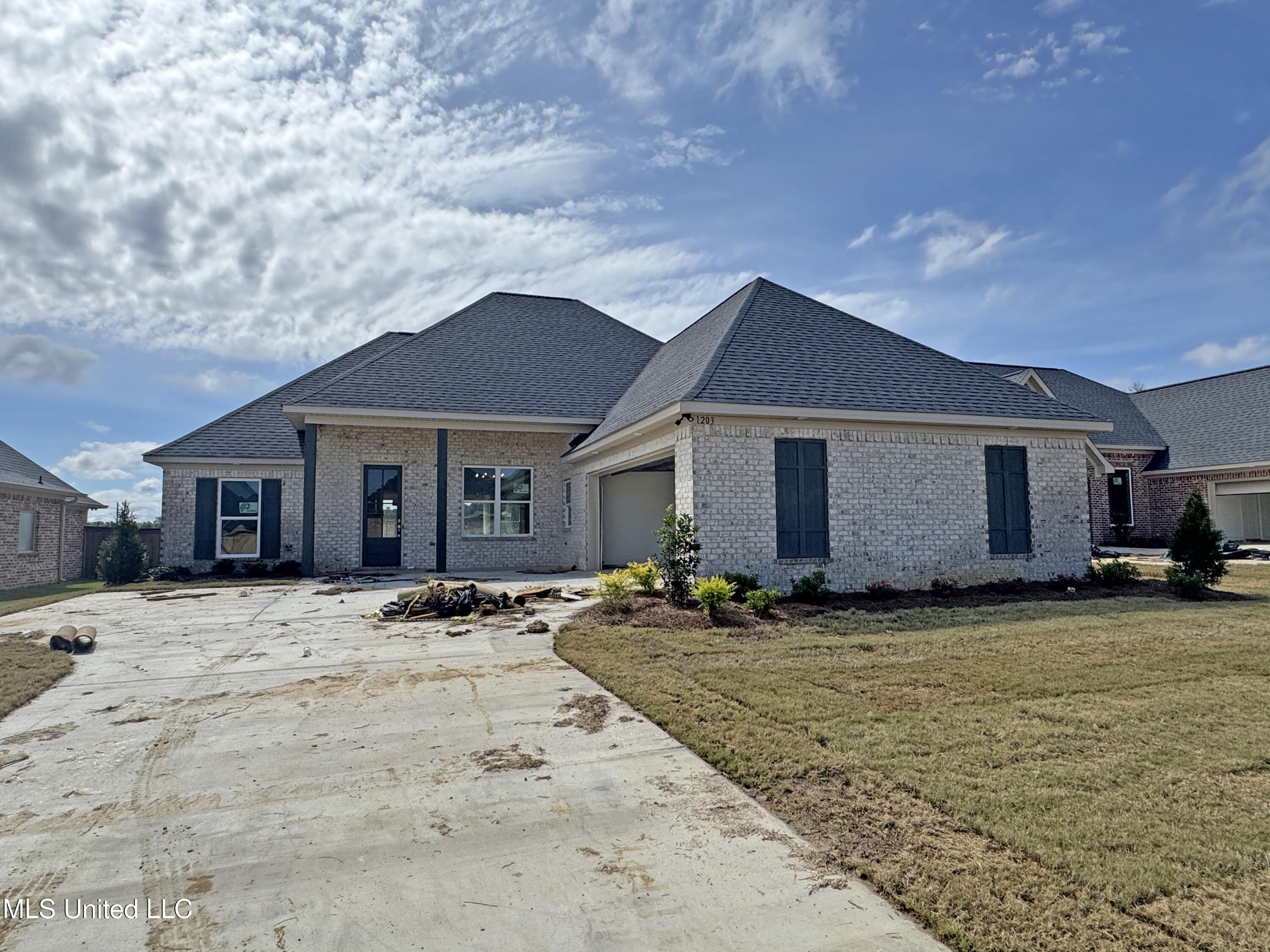 1203 Old Ct Crossing Property Photo 1