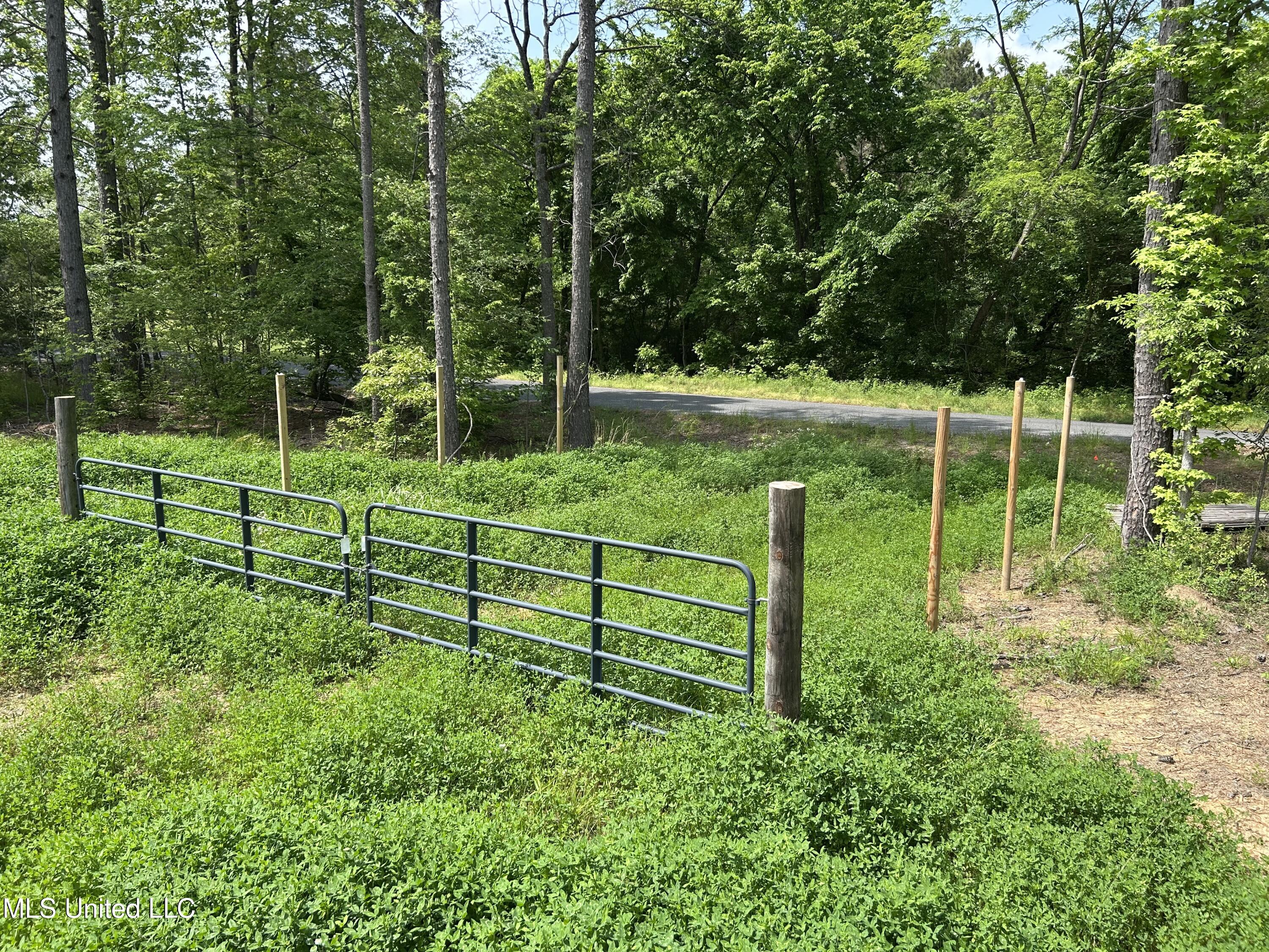 4315 N Crockett Road Property Photo 4