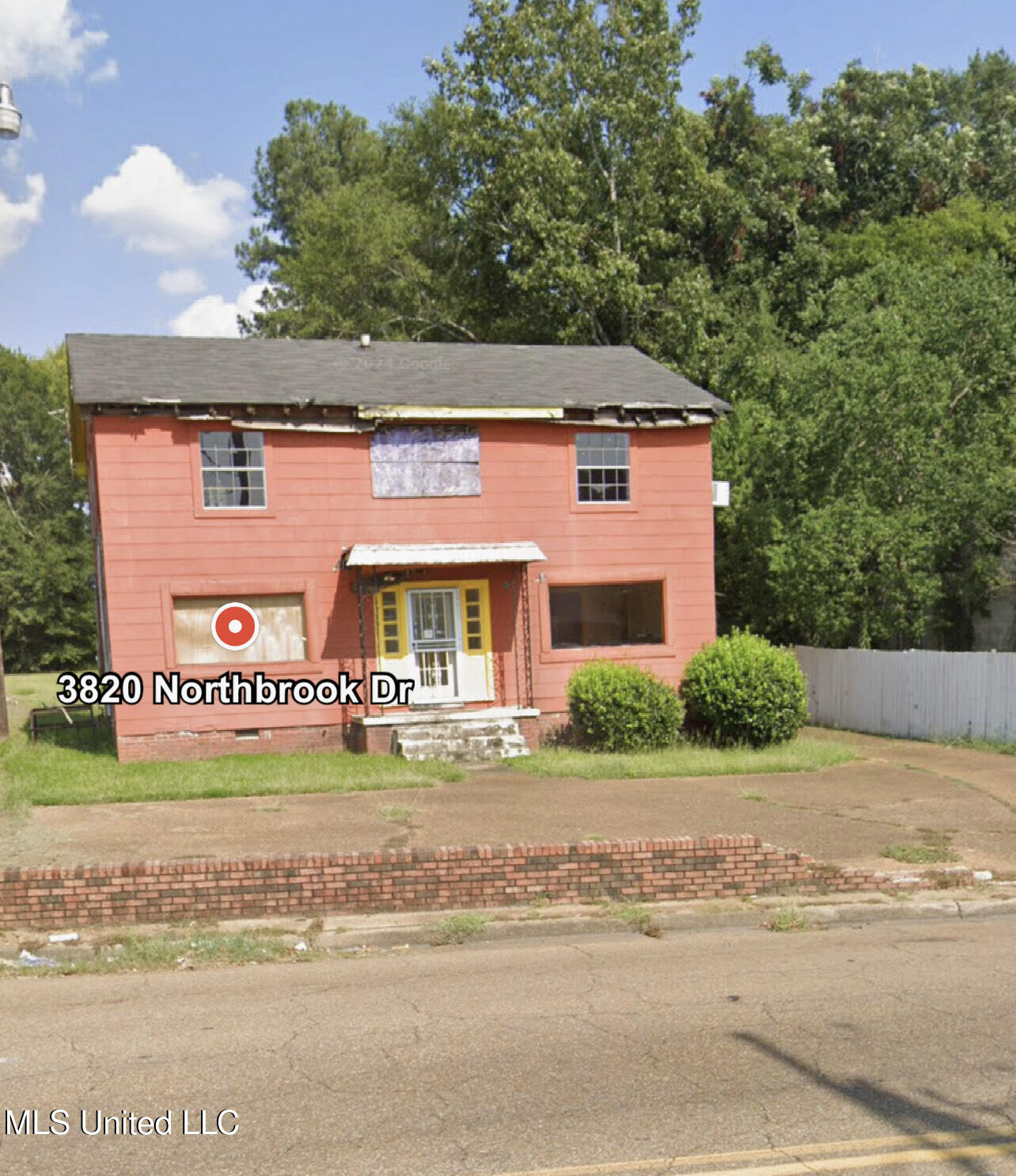 3820 Northbrook Drive Property Photo 1