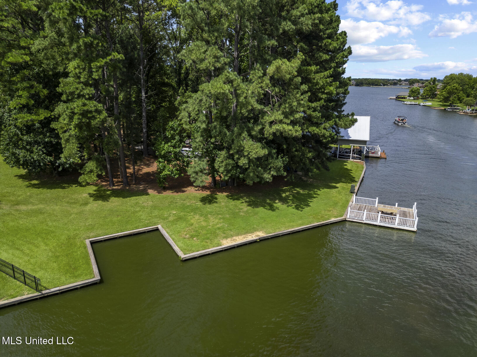 106 Savannah Bend Property Photo 2