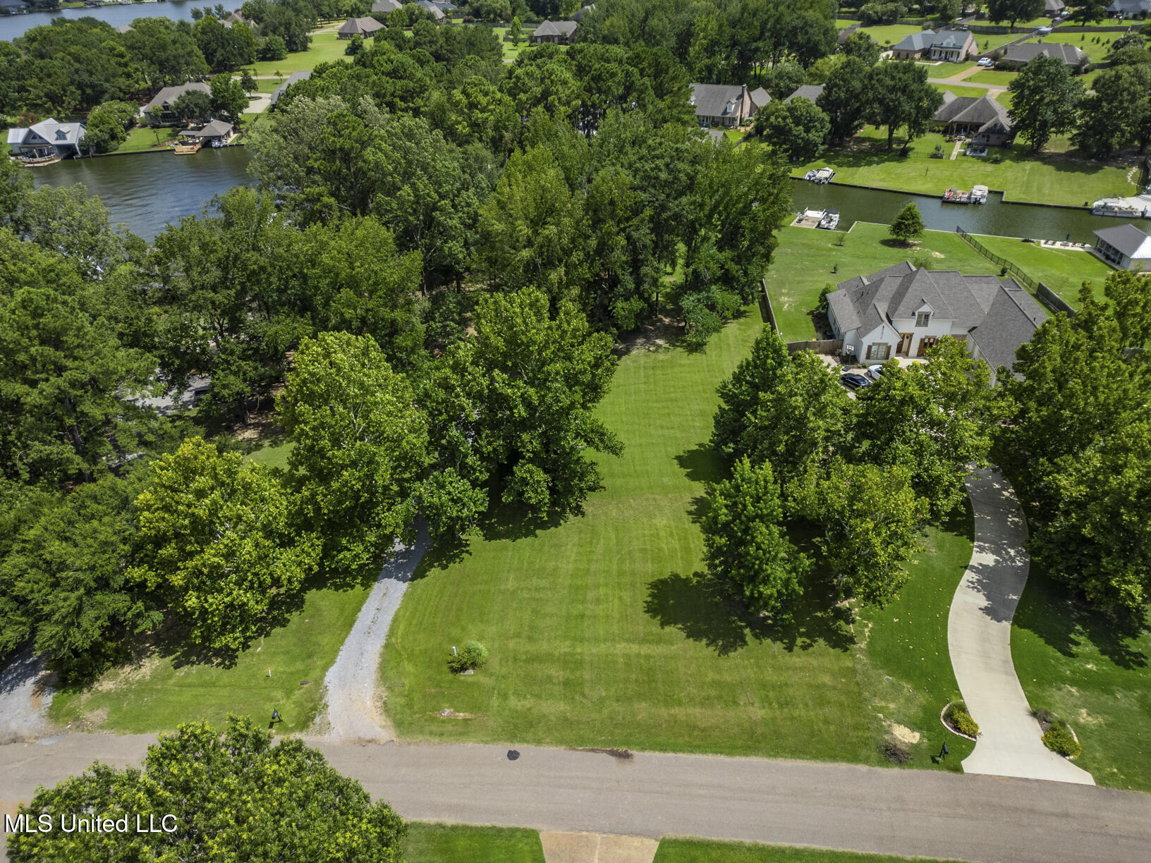 106 Savannah Bend Property Photo 5