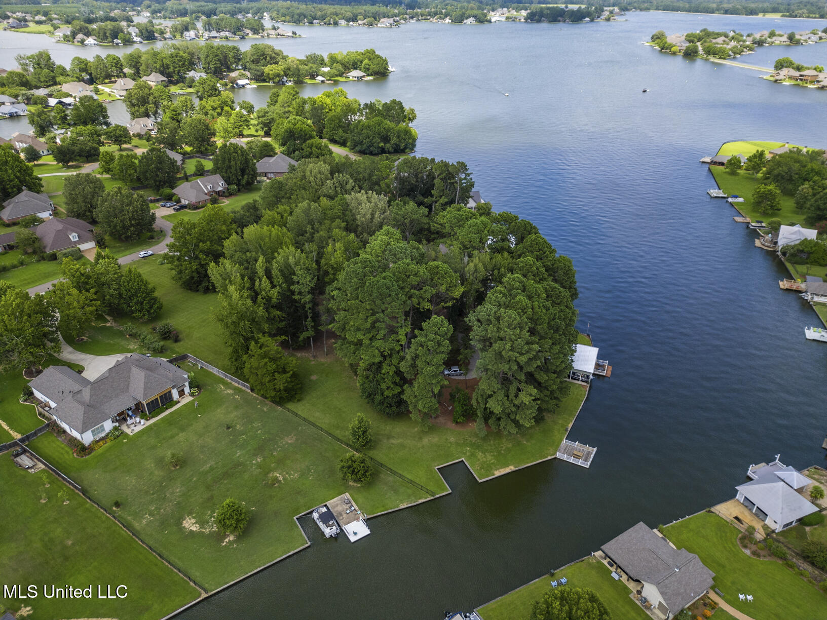 106 Savannah Bend Property Photo 9
