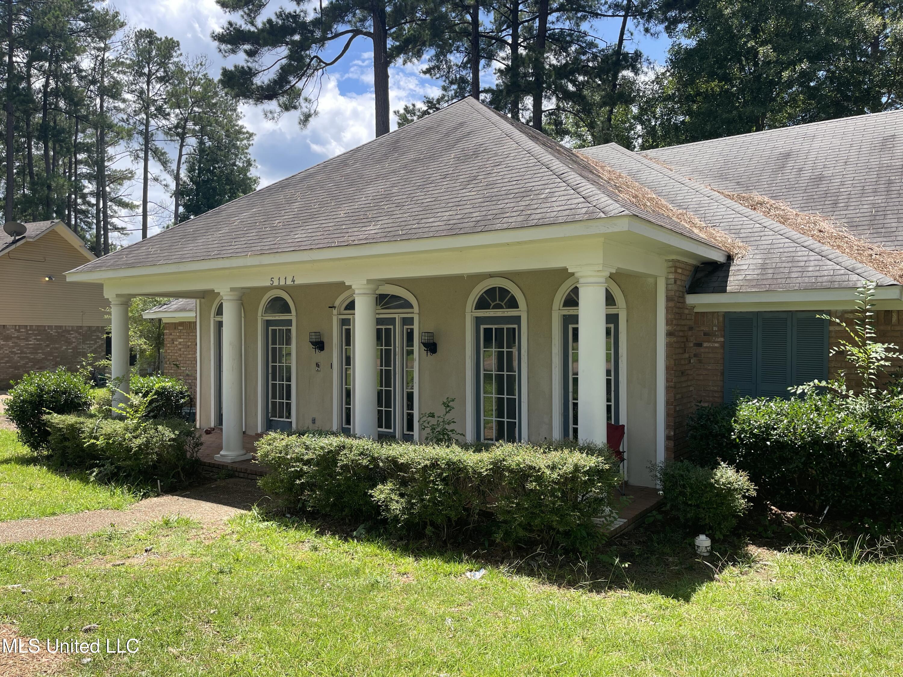 5114 Brookleigh Drive Property Photo 1