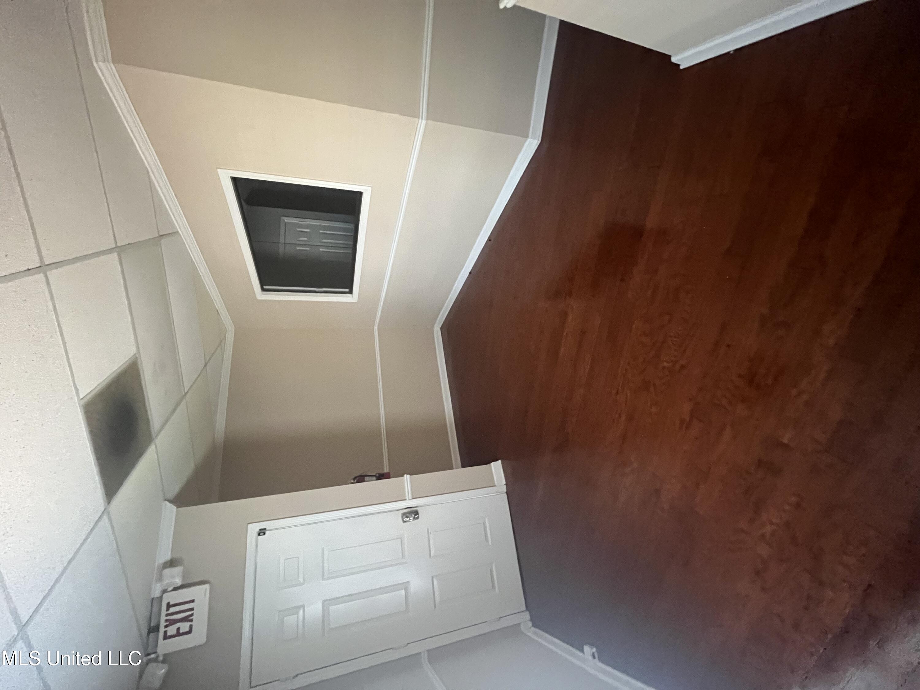 7145 Swinnea Road Property Photo 3
