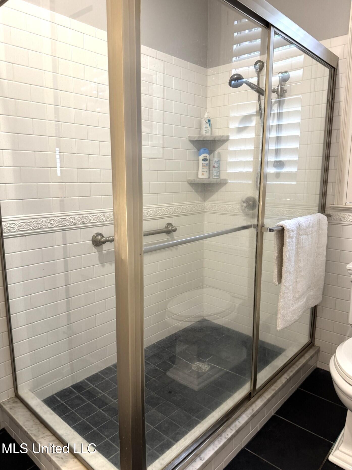 200 Devereaux Drive Property Photo 43