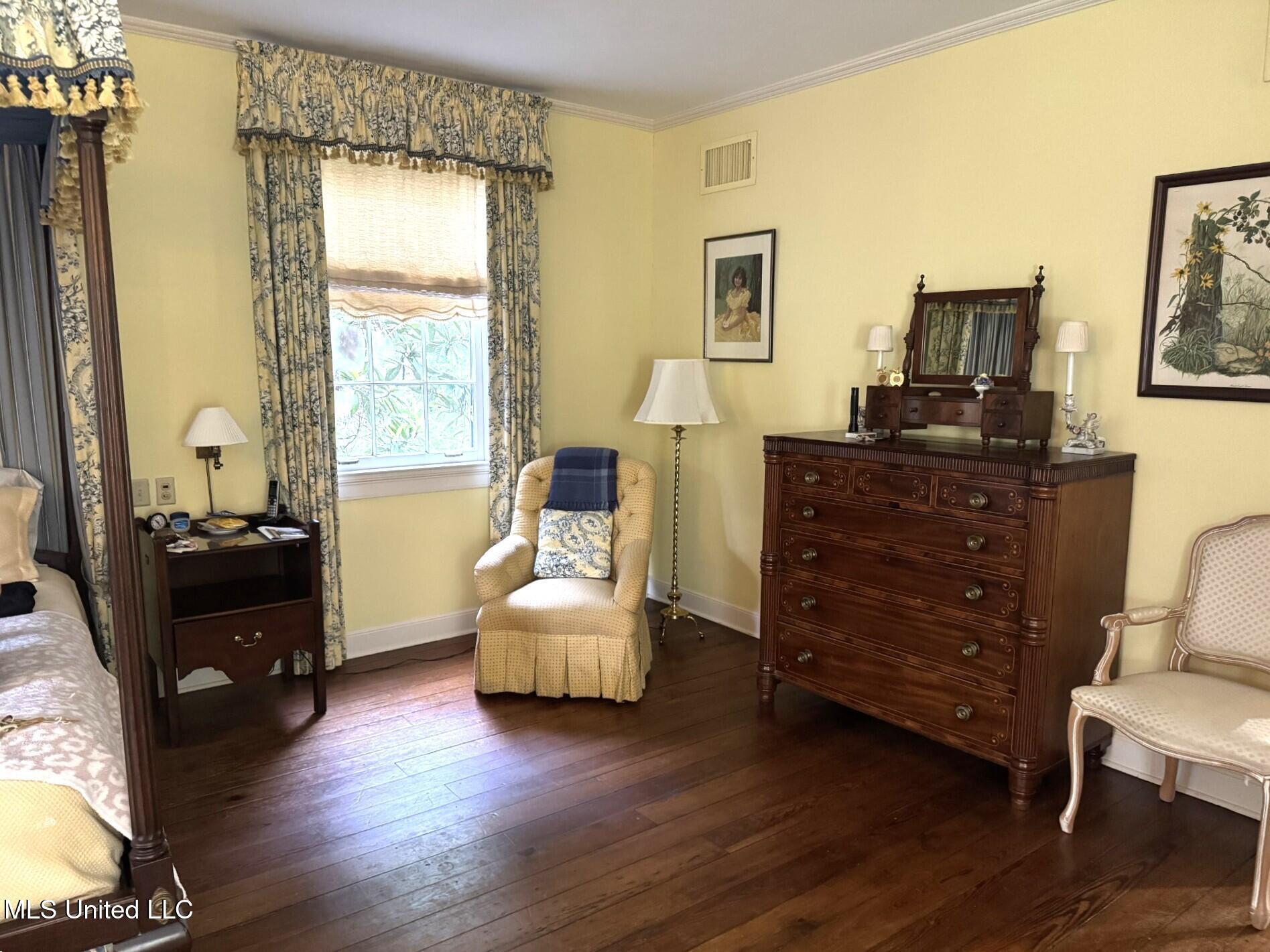200 Devereaux Drive Property Photo 49