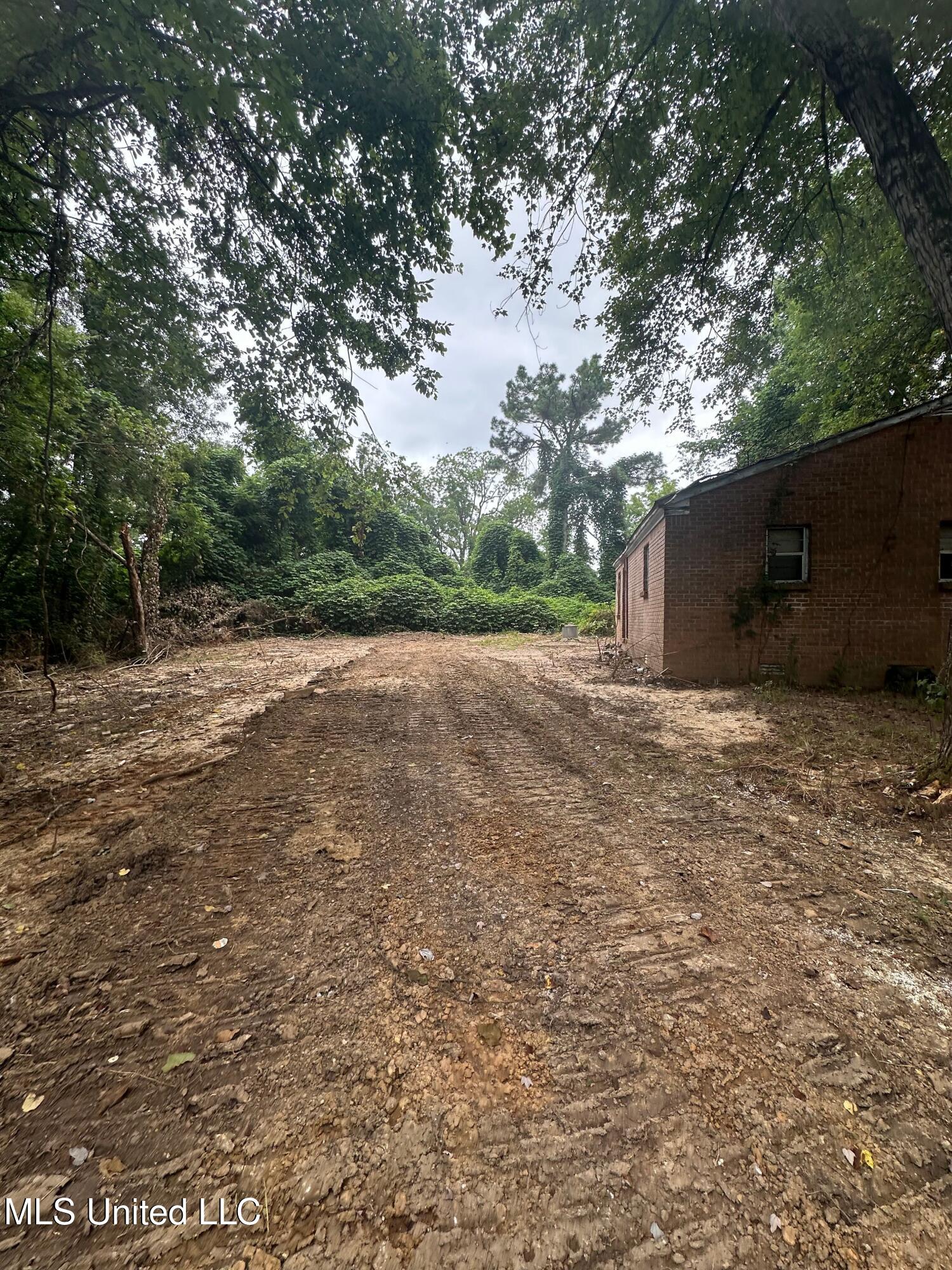 Old Highway 7 Property Photo 9