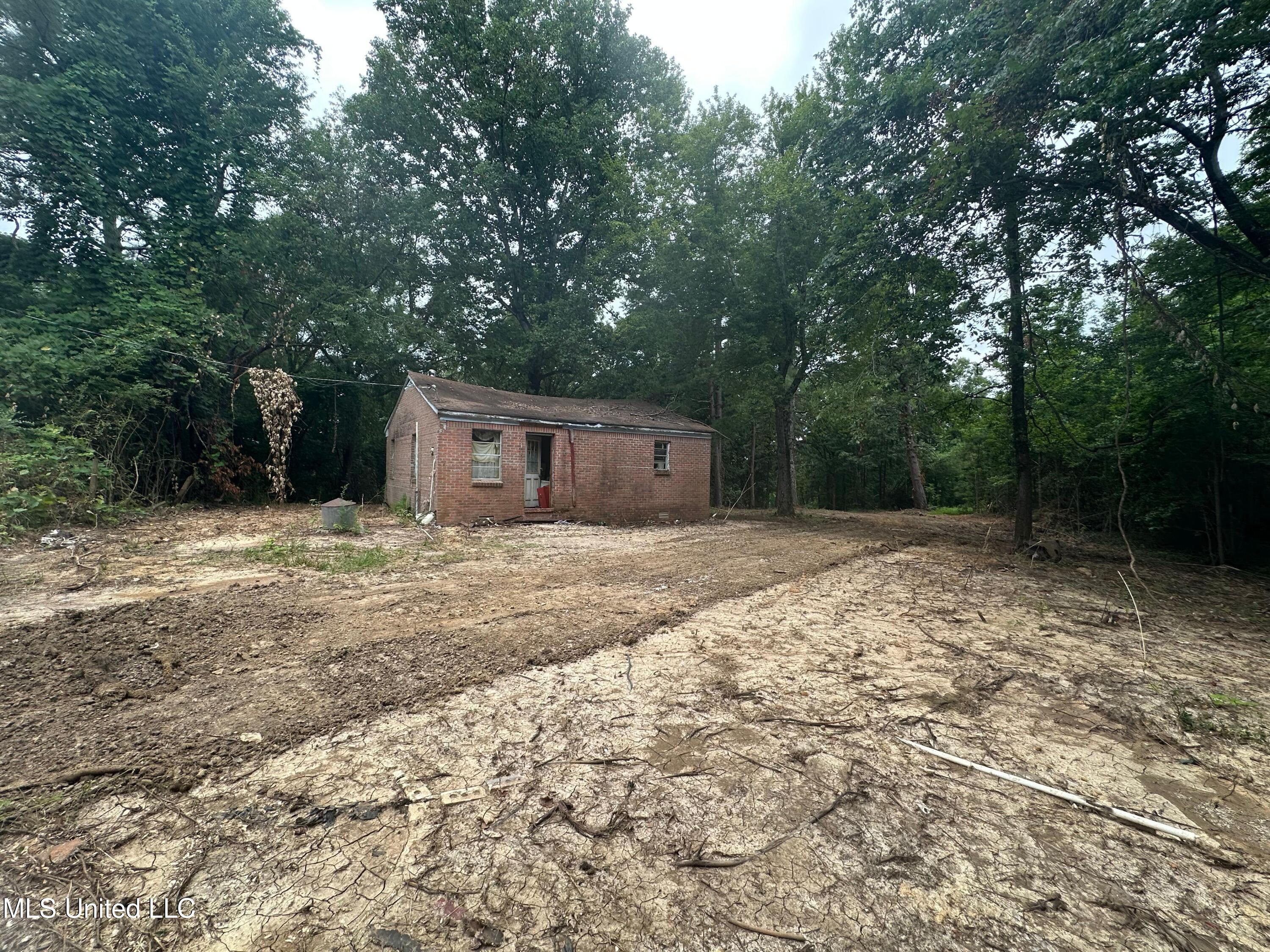 Old Highway 7 Property Photo 13