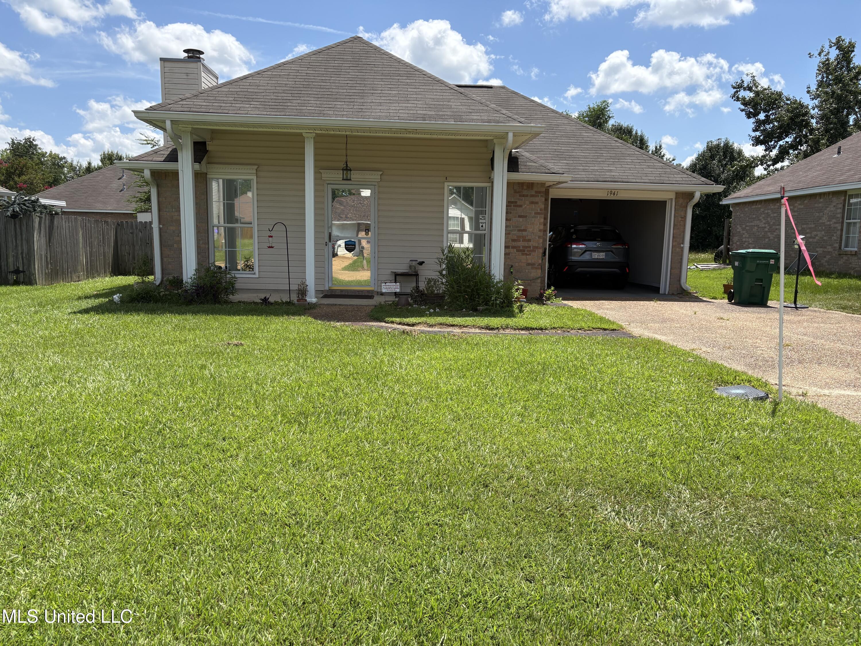 1941 Christine Drive Property Photo 1