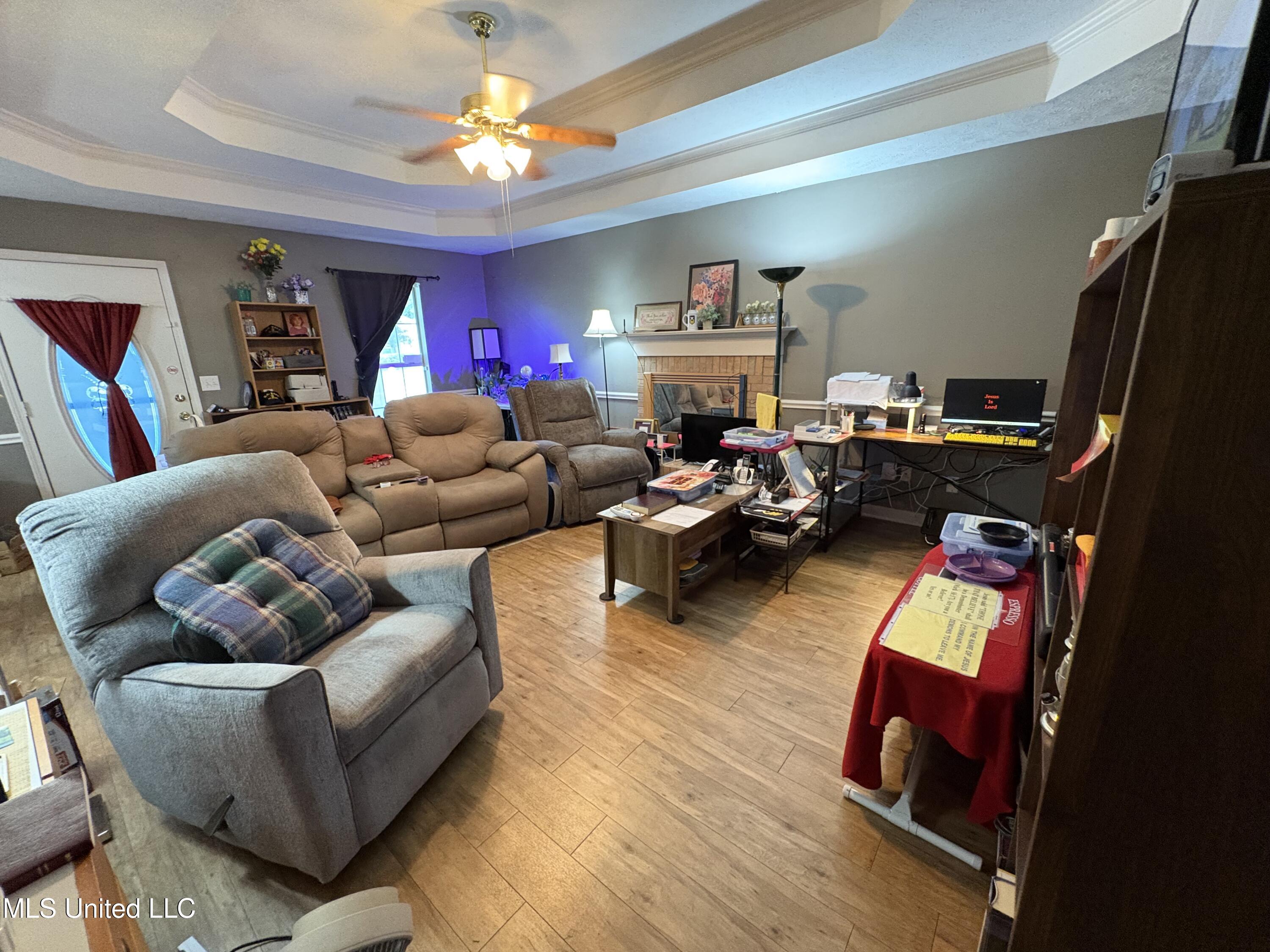 1941 Christine Drive Property Photo 5