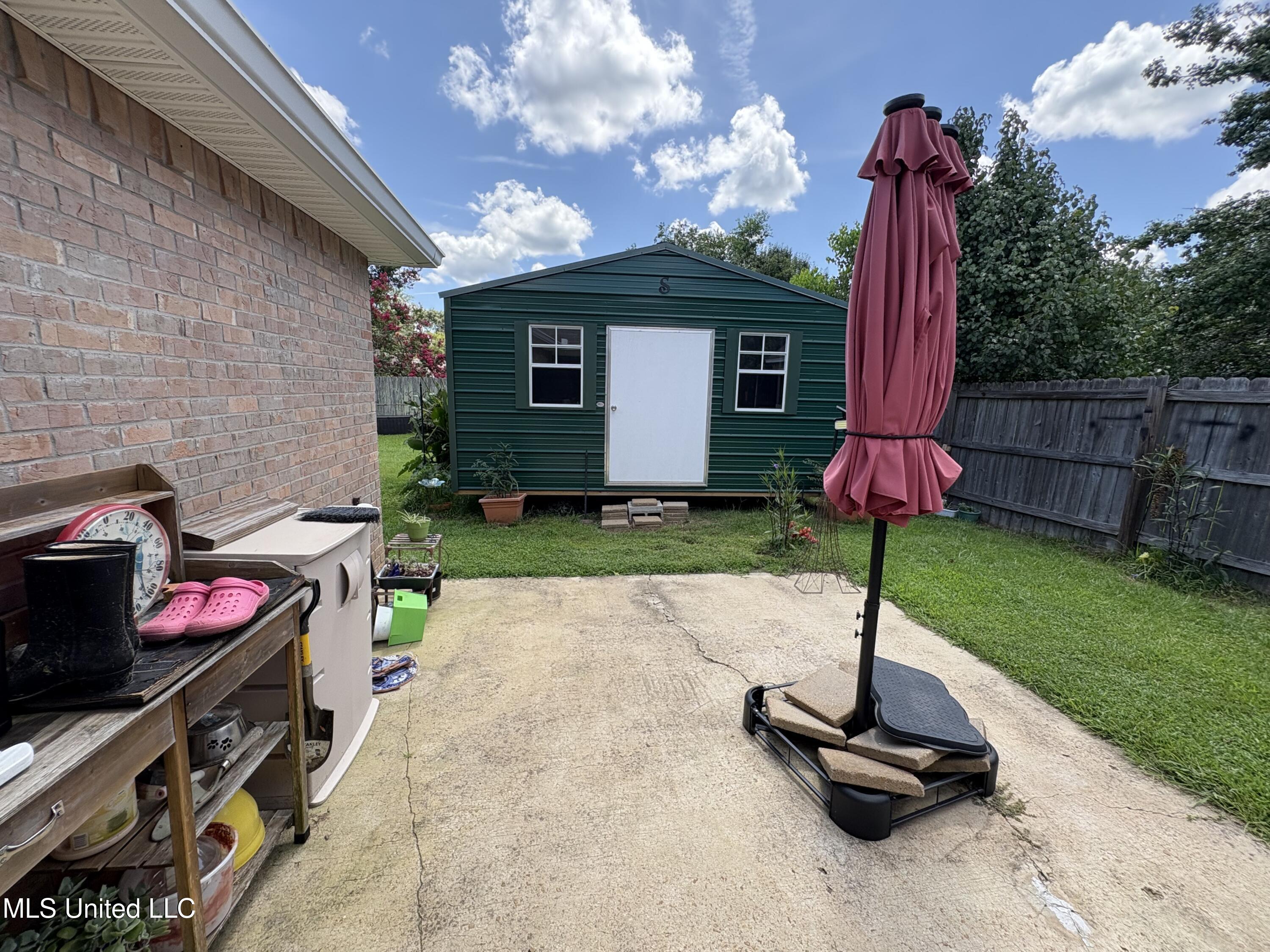 1941 Christine Drive Property Photo 20