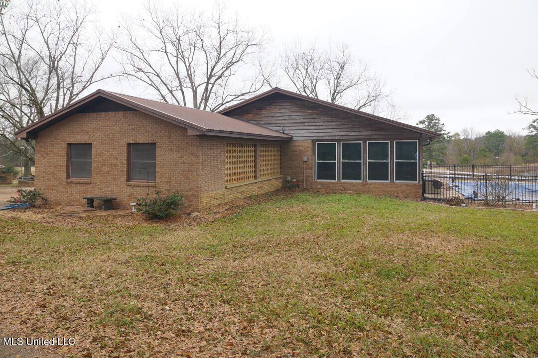 3767 Springridge Road Property Photo 1