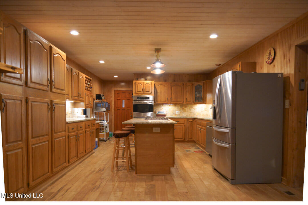 3767 Springridge Road Property Photo 5