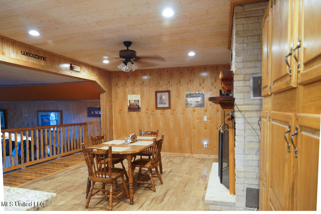 3767 Springridge Road Property Photo 8