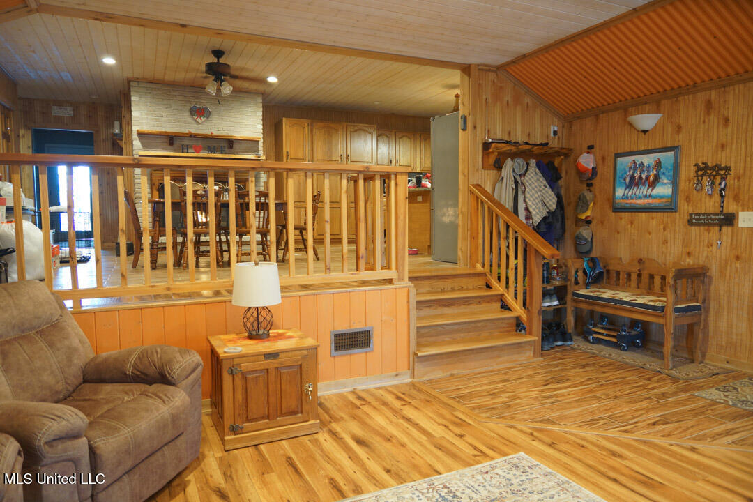 3767 Springridge Road Property Photo 17