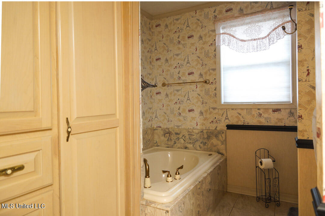 3767 Springridge Road Property Photo 19