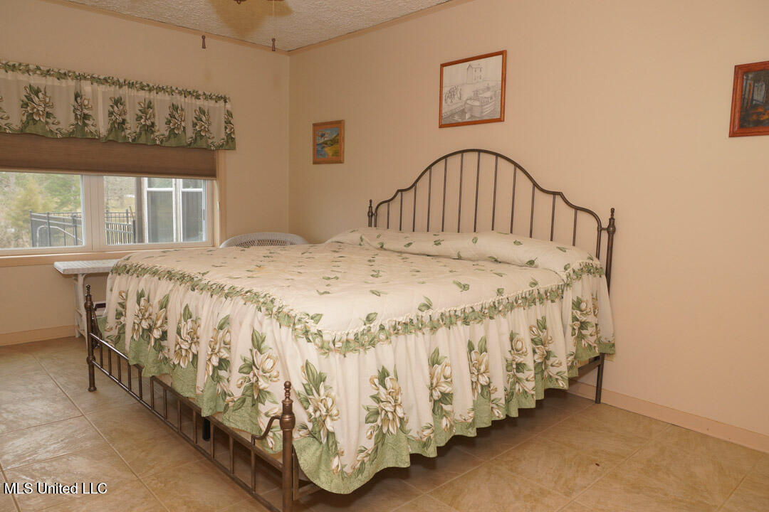 3767 Springridge Road Property Photo 23