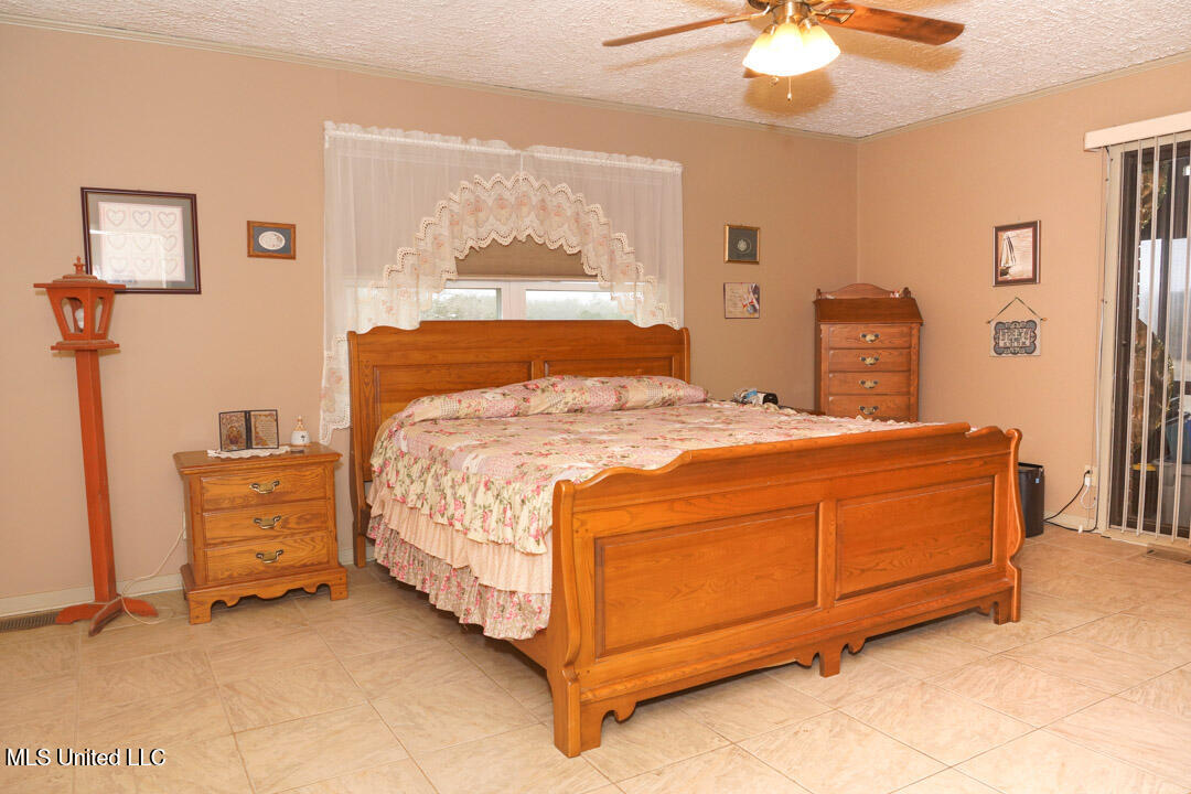 3767 Springridge Road Property Photo 25