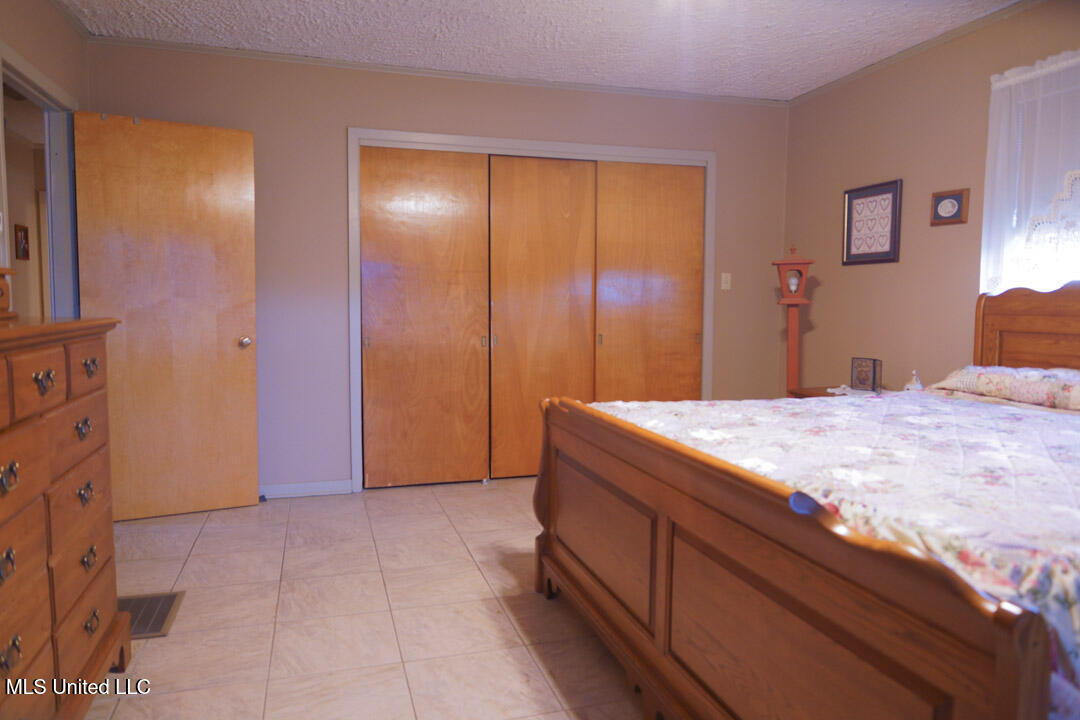 3767 Springridge Road Property Photo 26