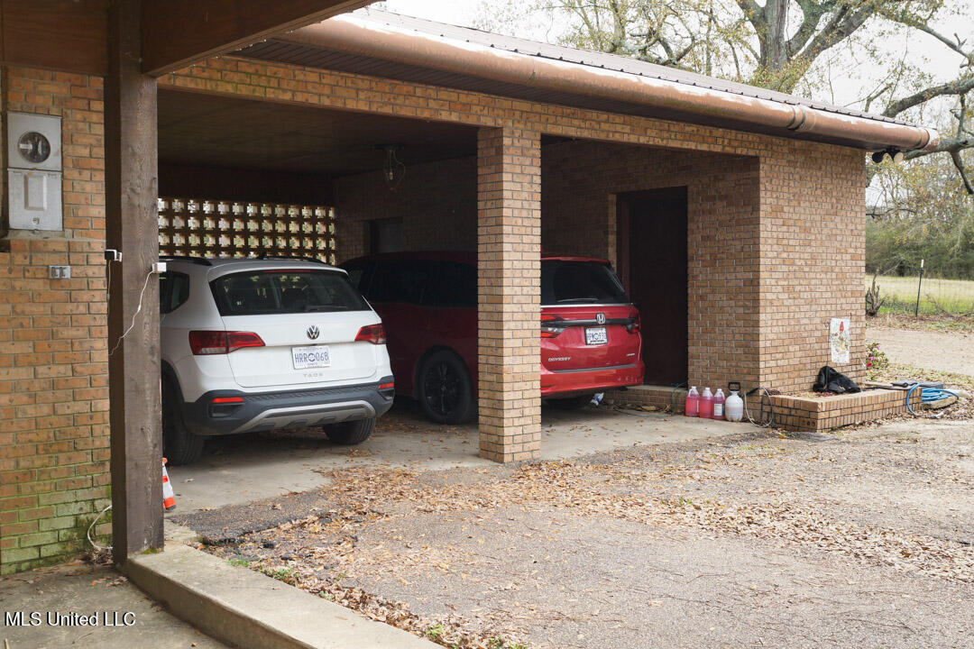 3767 Springridge Road Property Photo 91