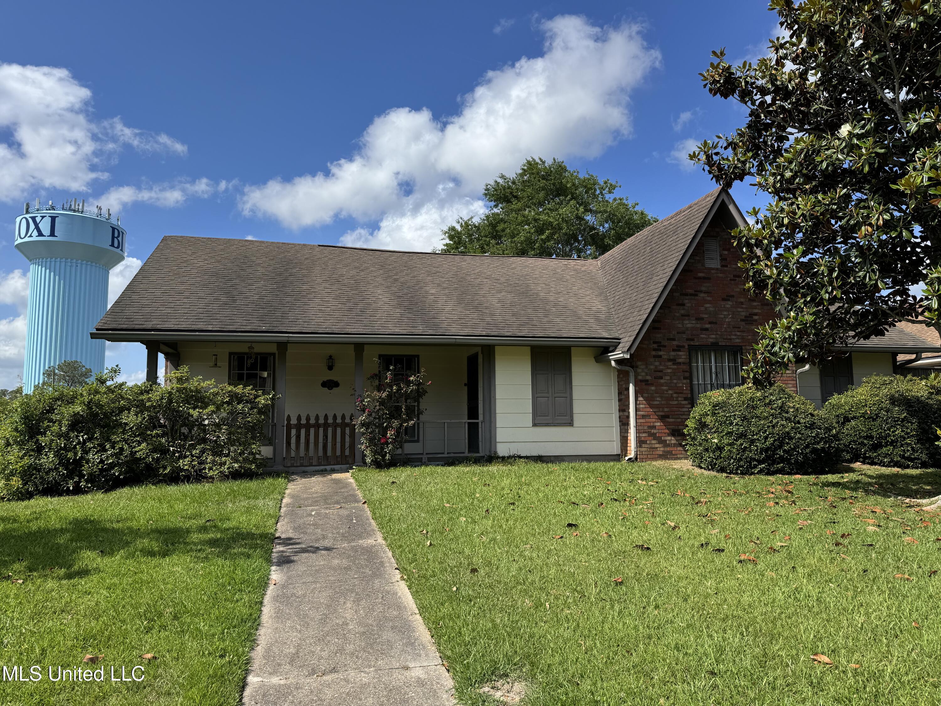 2158 Baywood Drive Property Photo 1