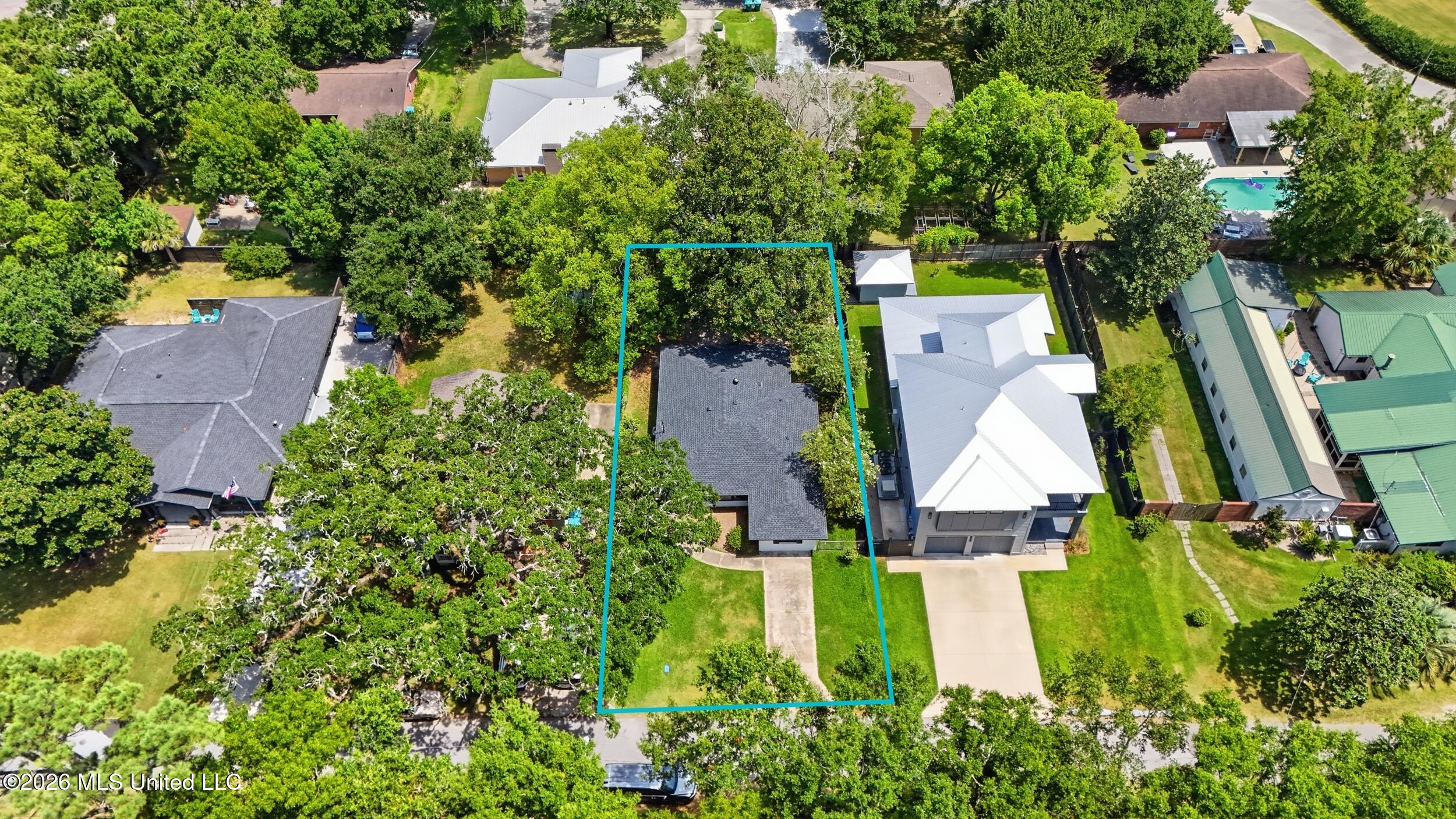 310 Hillandale Avenue Property Photo 2
