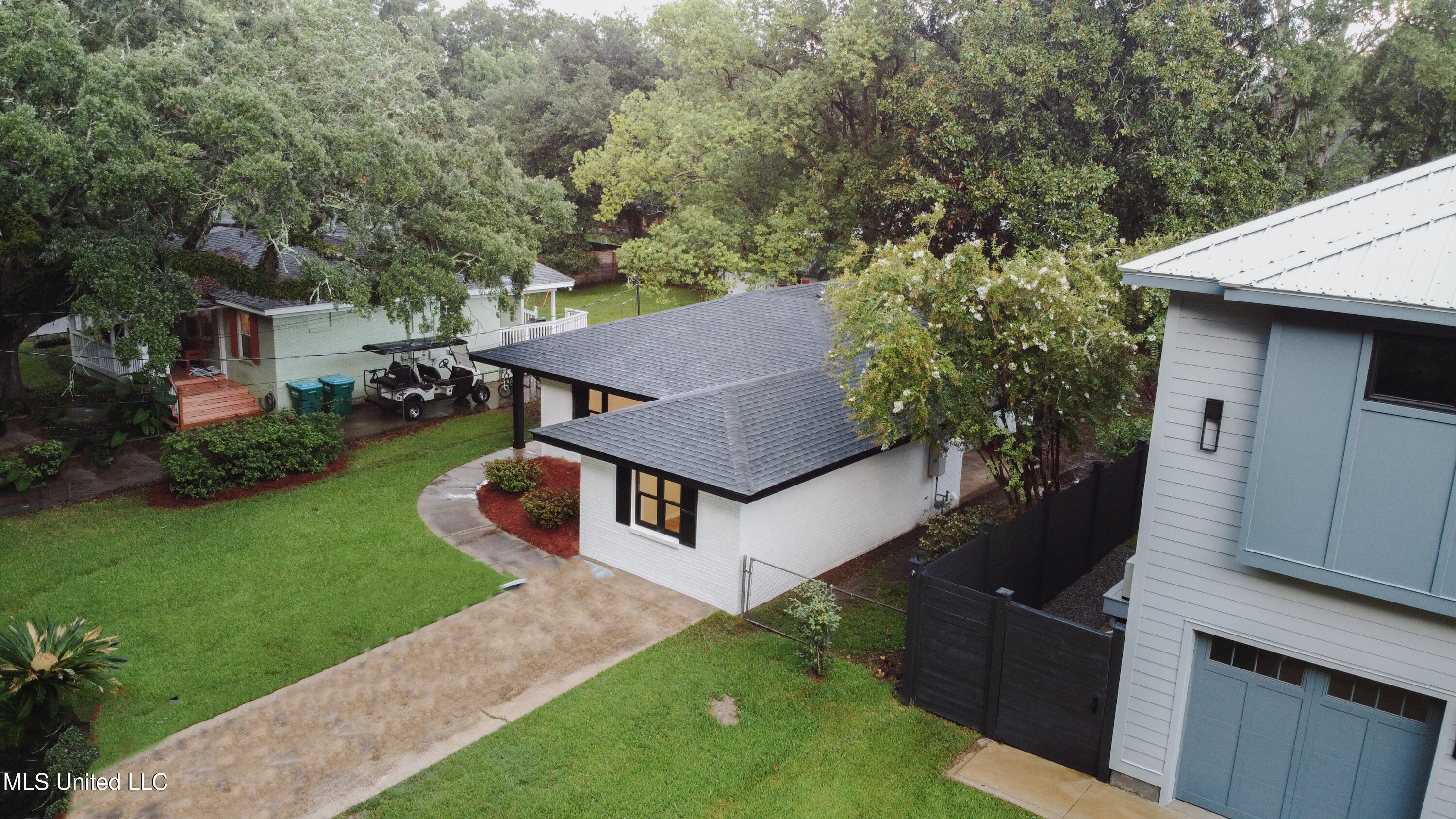 310 Hillandale Avenue Property Photo 16