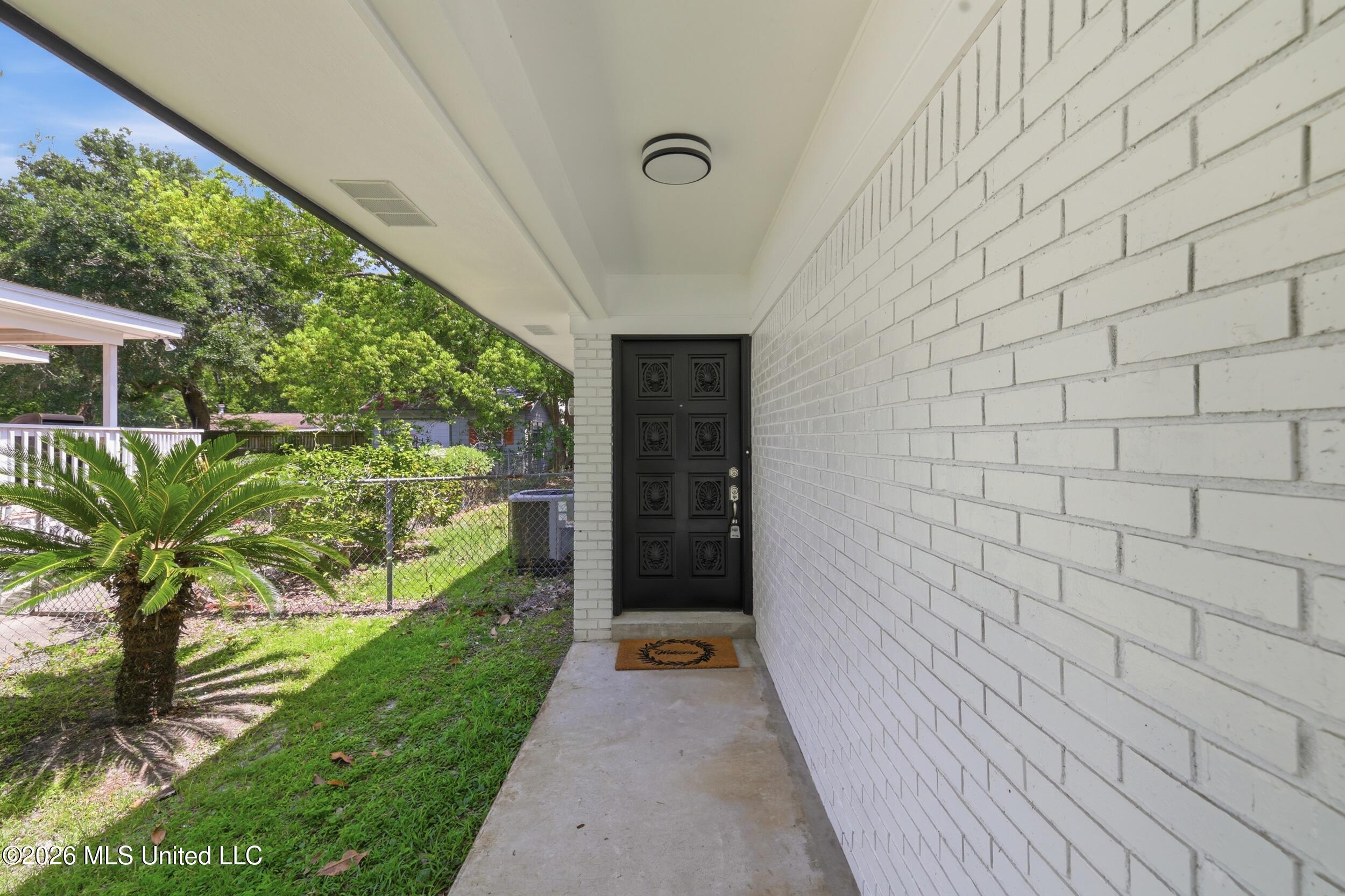 310 Hillandale Avenue Property Photo 18