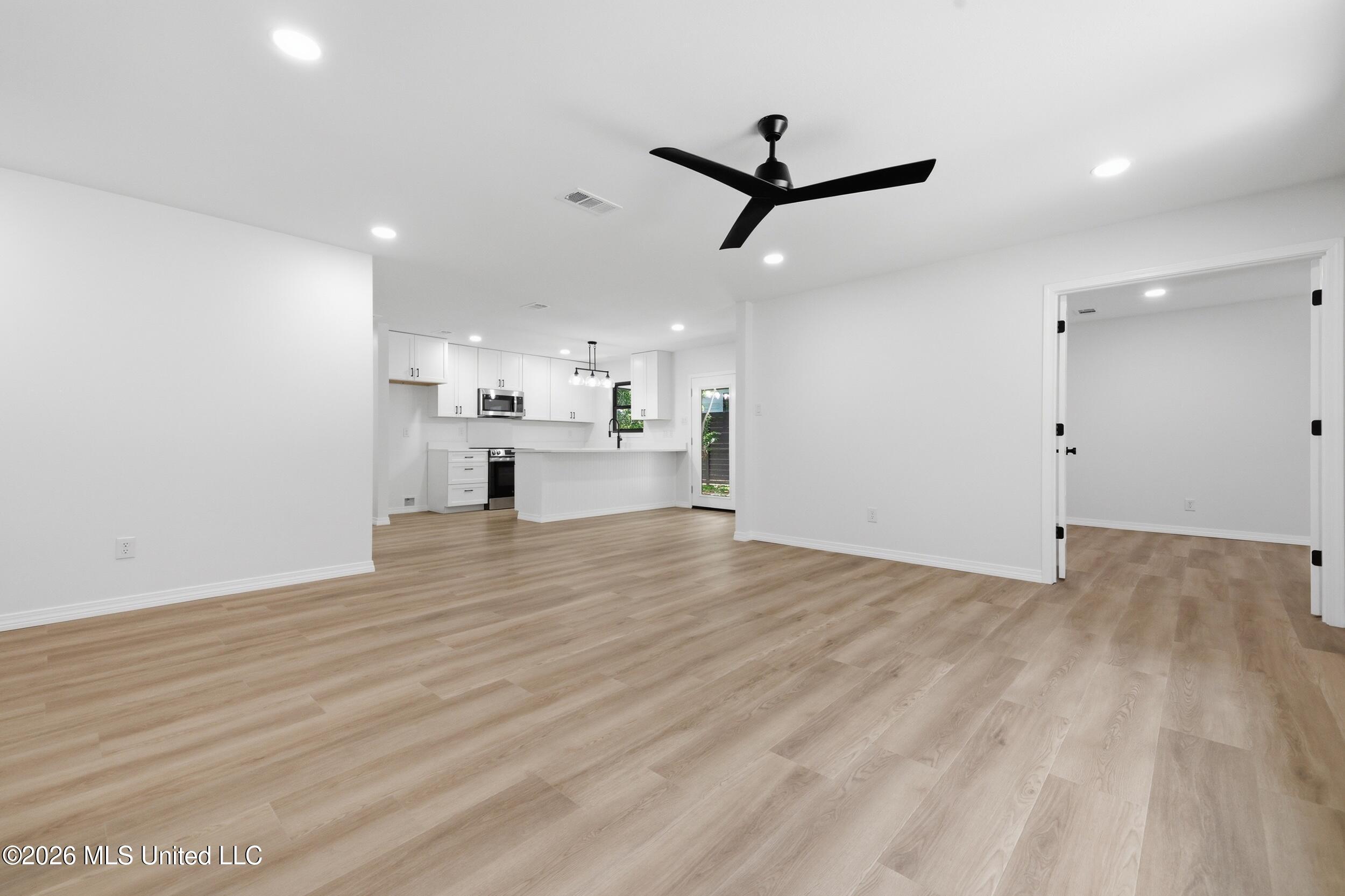 310 Hillandale Avenue Property Photo 22