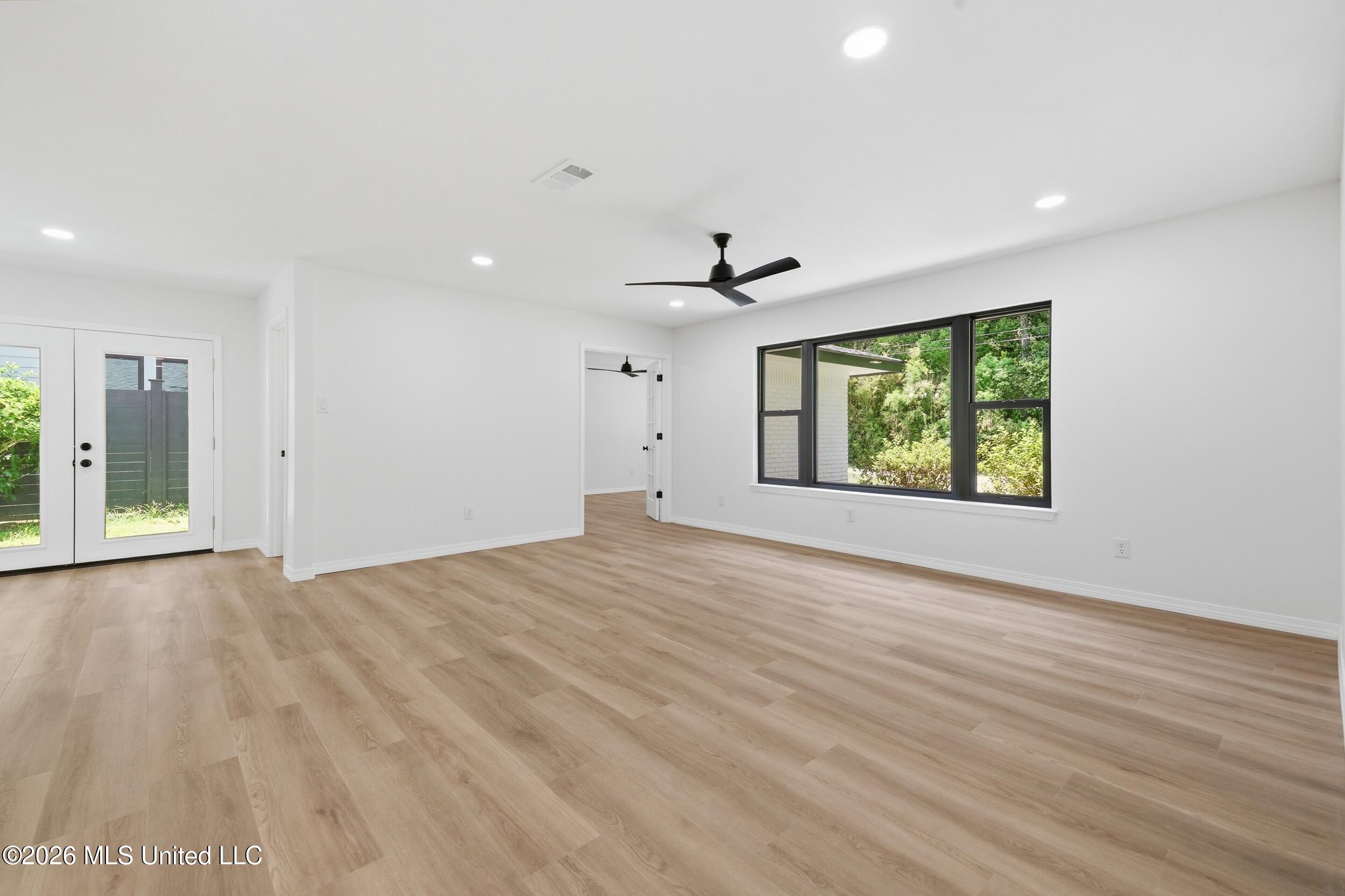 310 Hillandale Avenue Property Photo 23
