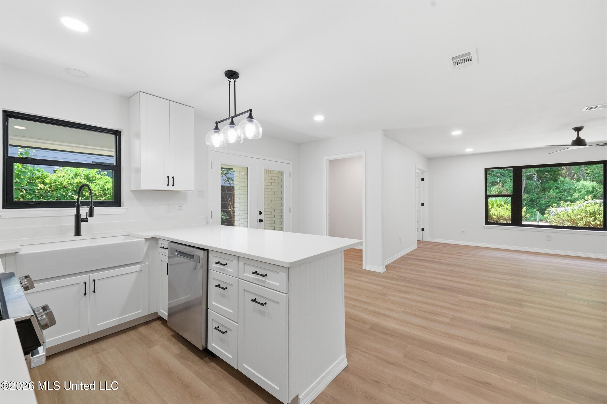 310 Hillandale Avenue Property Photo 27