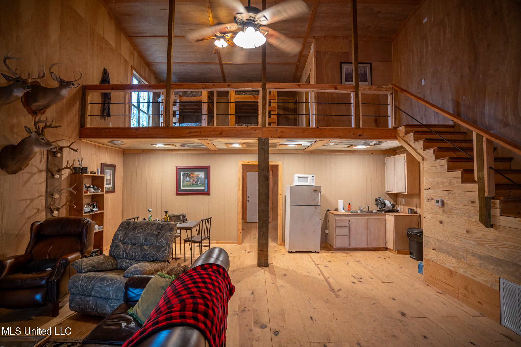553 Murray Road Property Photo 5