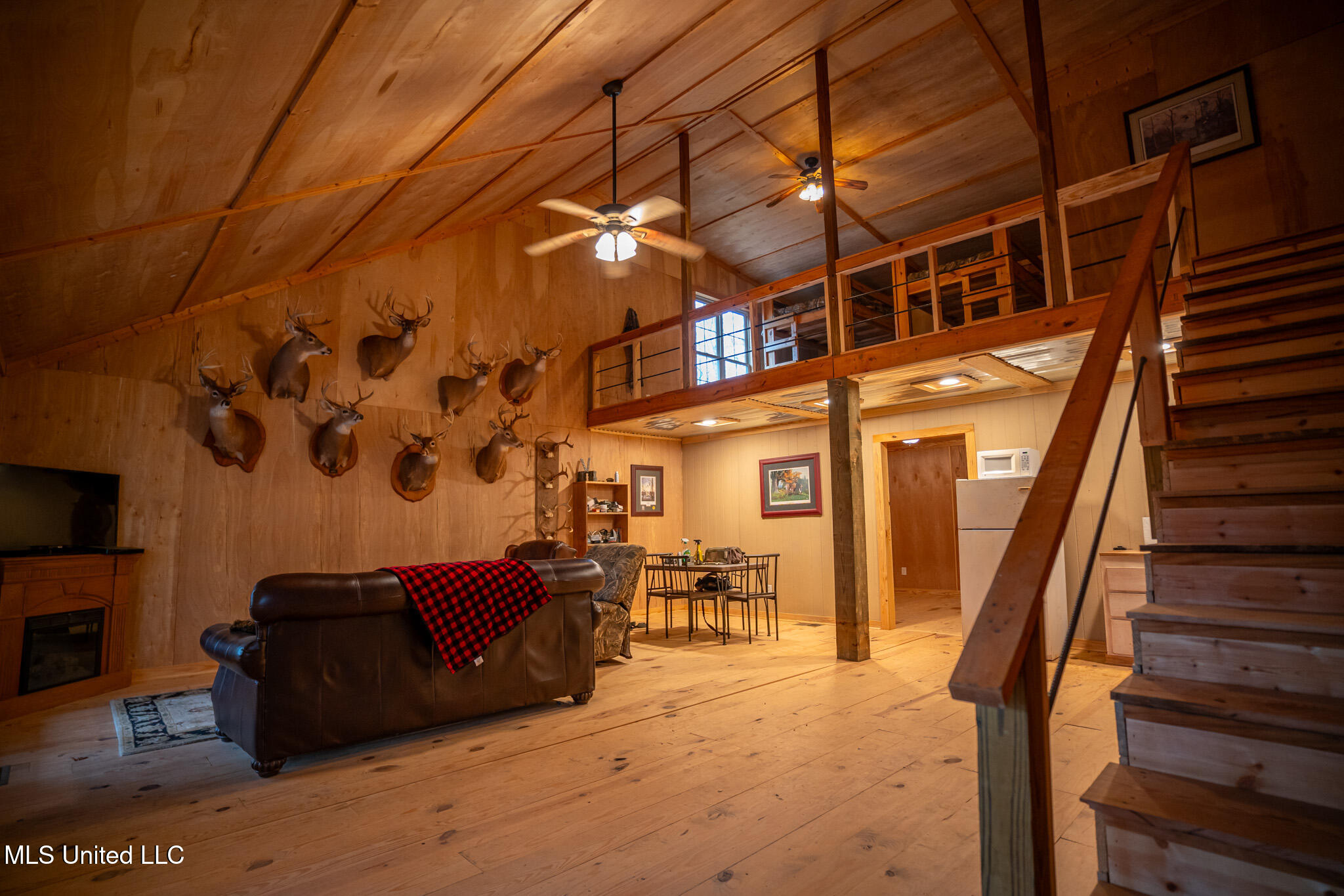 553 Murray Road Property Photo 6