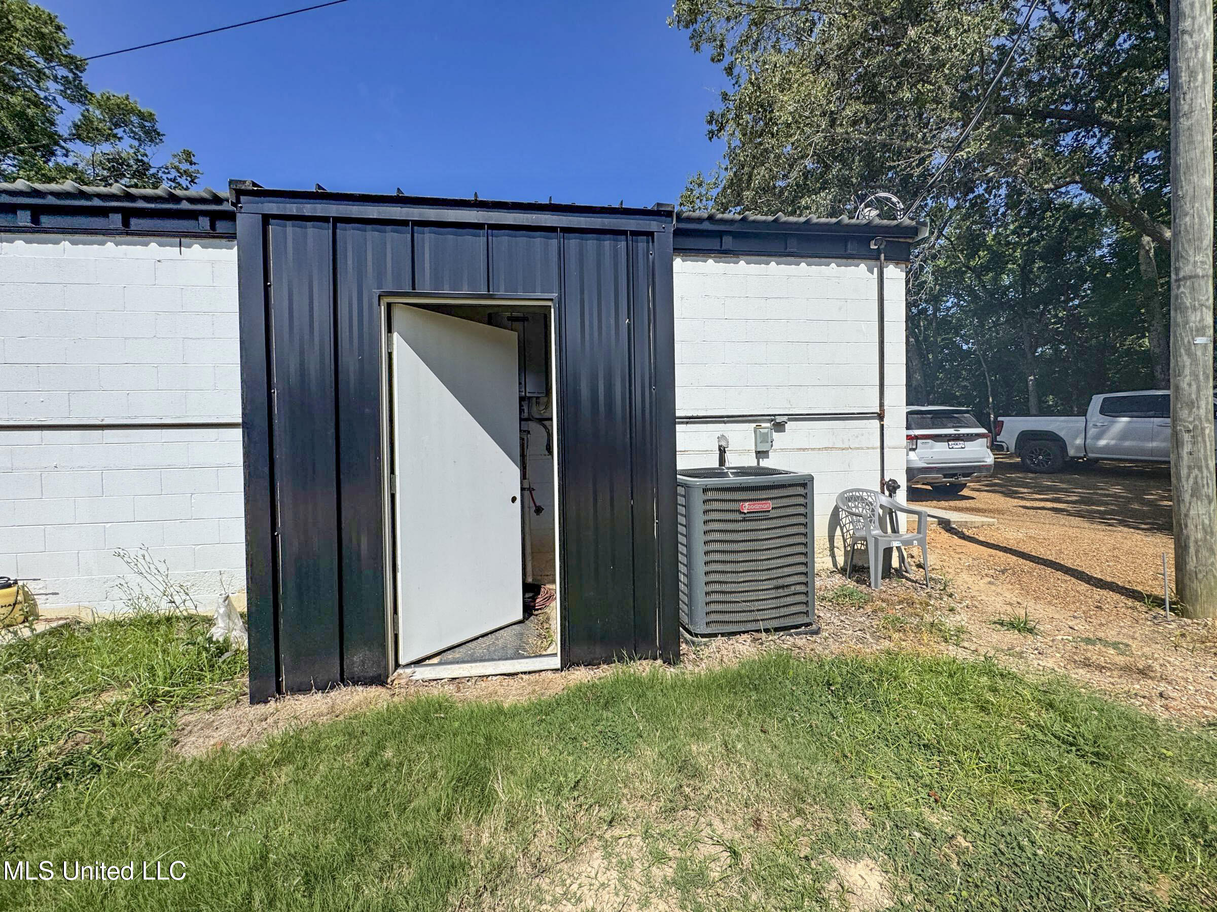 852 310 Property Photo 29