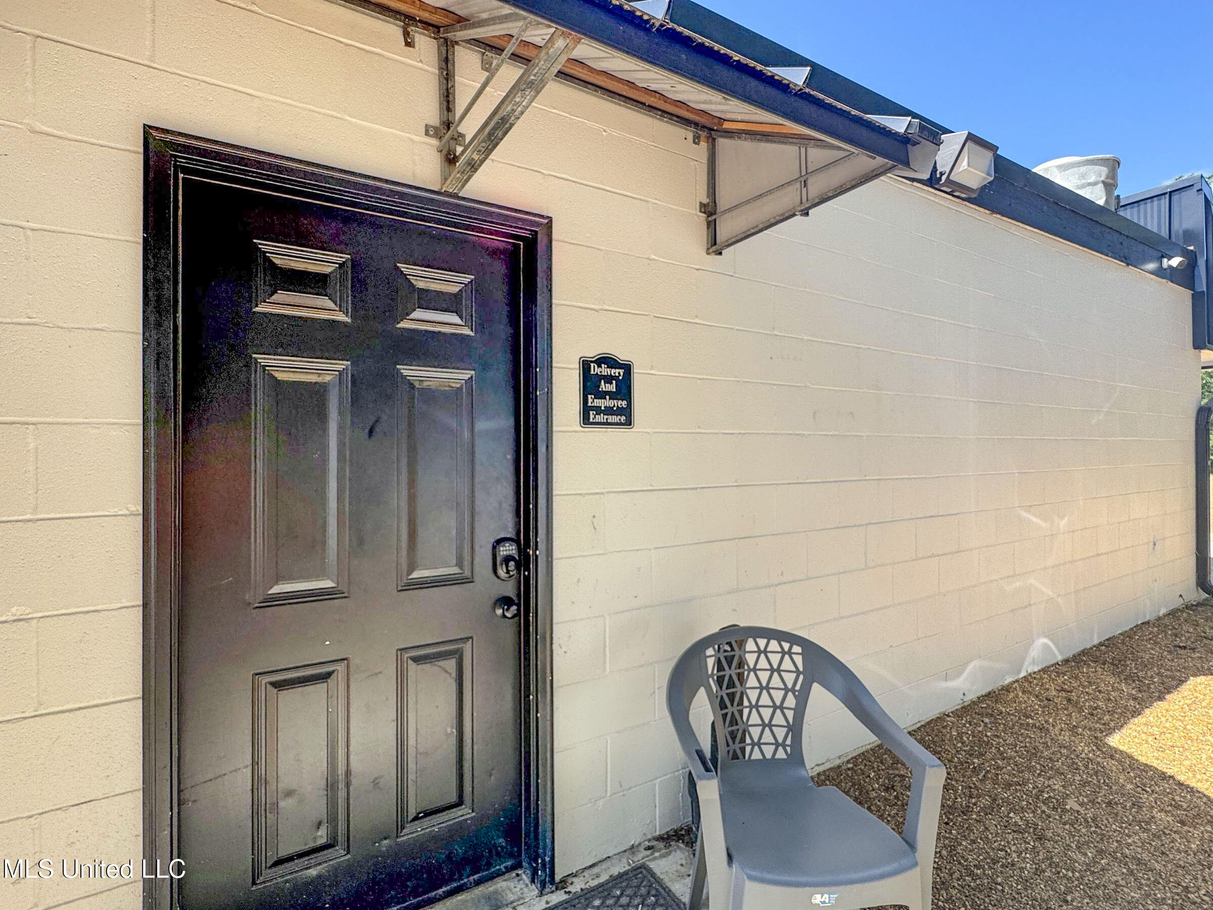 852 310 Property Photo 33